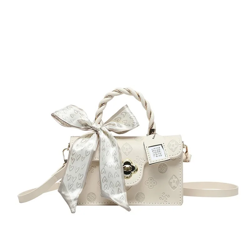 

Designer Elegant Vintage Diaper Bag For Women Leather Large Capacity Tote Luxury Minimalist Classic Fashionable Stylish Commuter