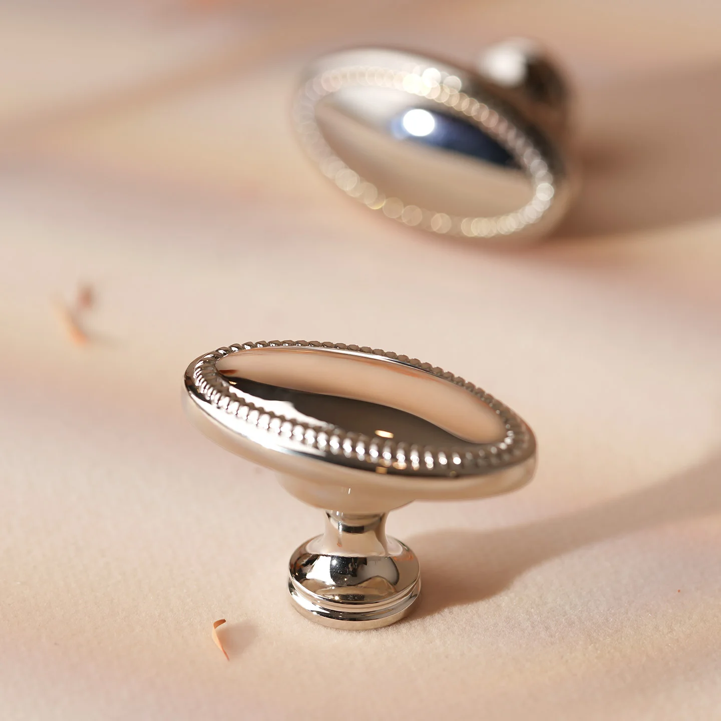 

SAILANKA Solid Brass Furniture Handles Bright Nickel Beaded Edge Oval Single Hole Modern Cabinet Knobs