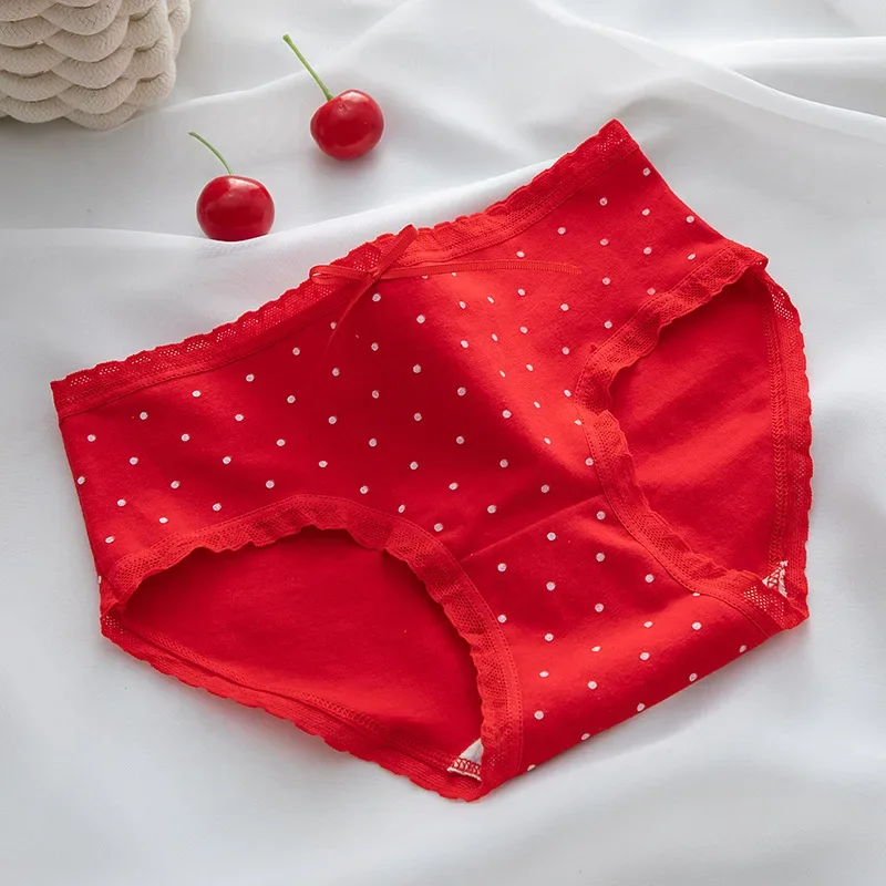 الفراولة الحمراء المطبوعة القطن سراويل المرأة منتصف الخصر ملخصات مثير الملابس الداخلية الإناث الملابس الداخلية مريحة السيدات جذوع