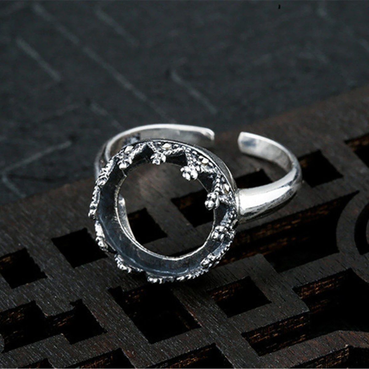 

Ring Blank (12x12mm Round Blank) Adjustable Thai Sterling Silver Ring Base Round Cabochon Ring Setting R1519B