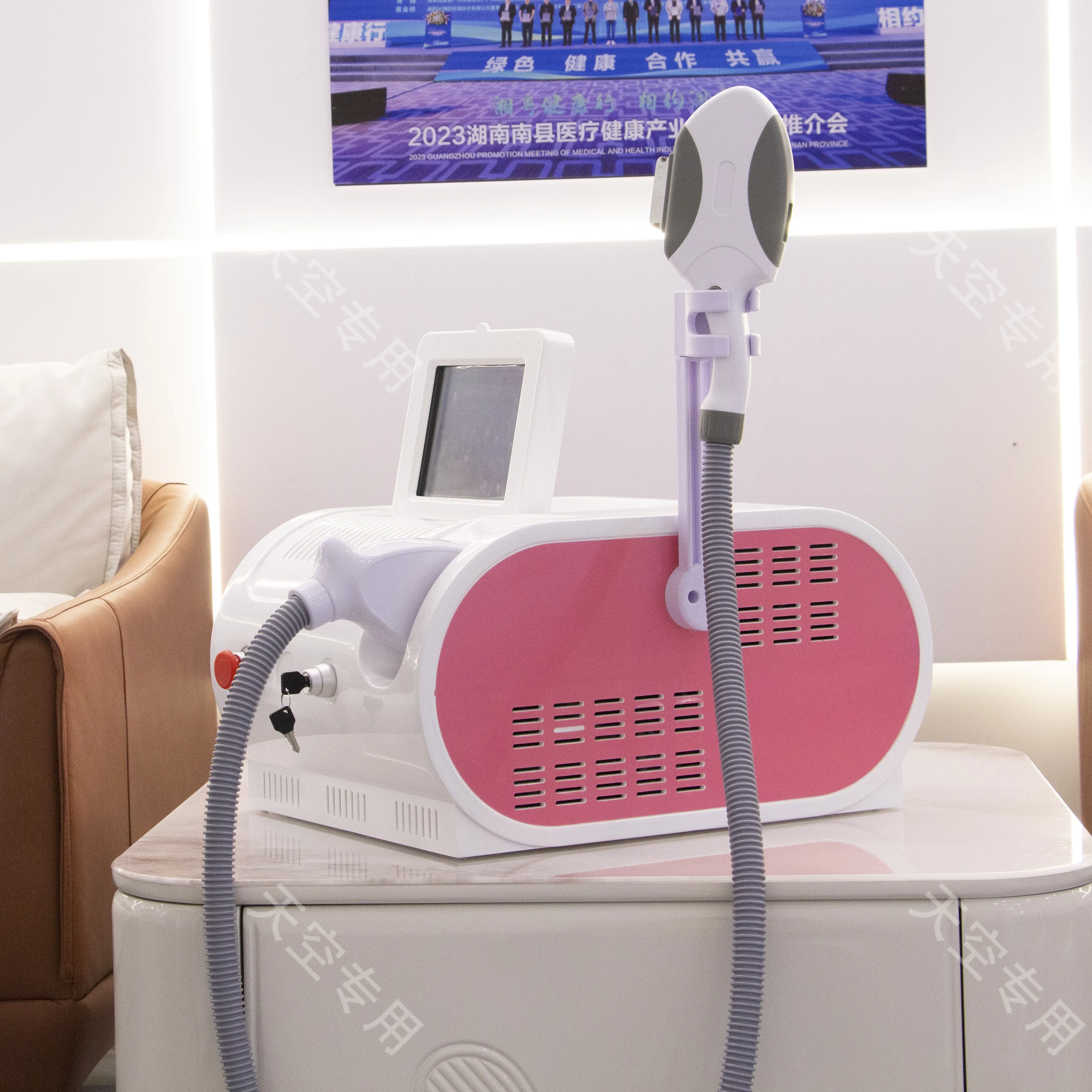 اختر Lpl Laser Hair 480/530/590/640/690/750/808nm أداة تجميل تجديد العناية الدائمة غير المؤلمة