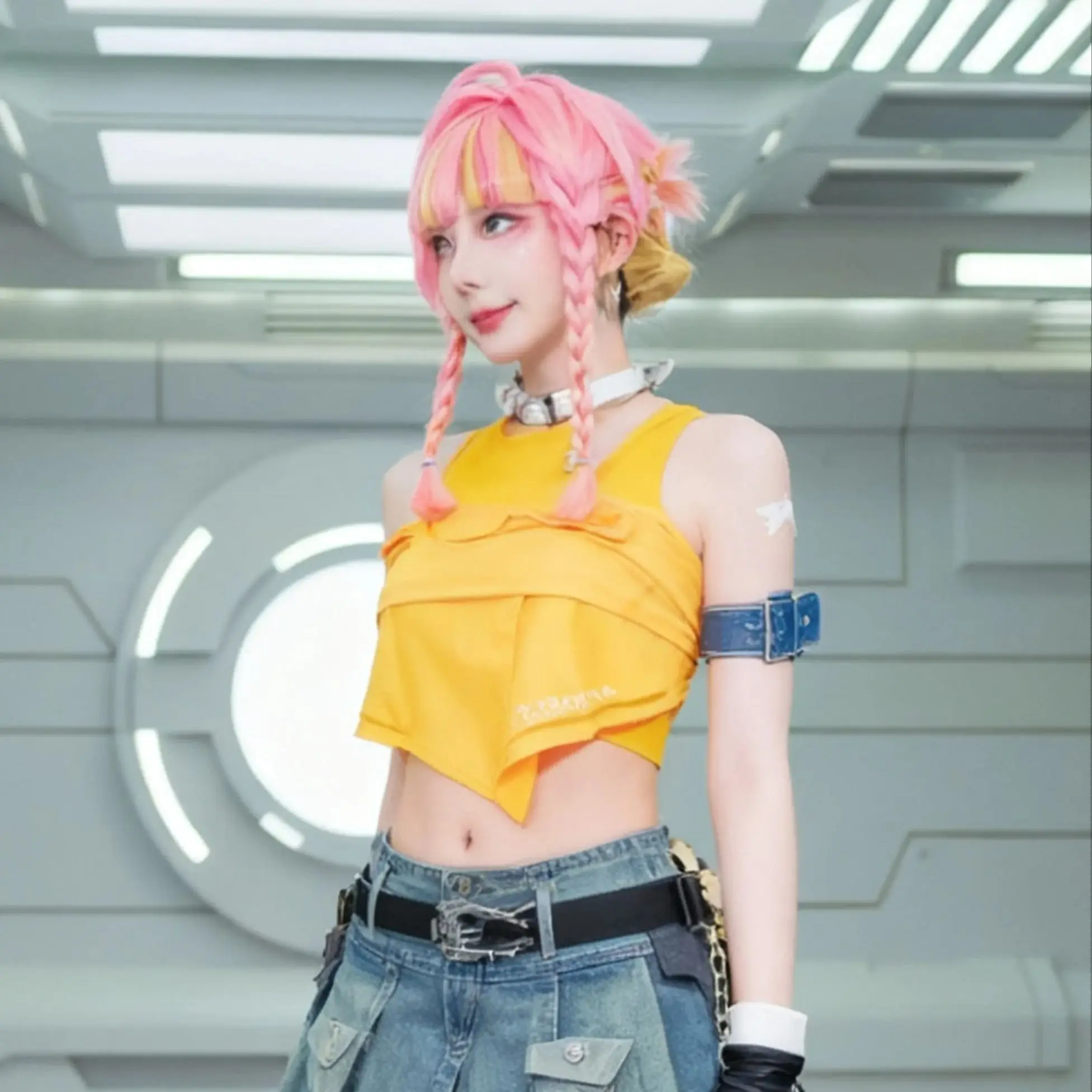 

Парик для косплея Game Overwatch Angela Ziegler, 50 см, розовый, желтый, короткие волосы, синтетический парик + шапочка для парика, парик для Хэллоуина