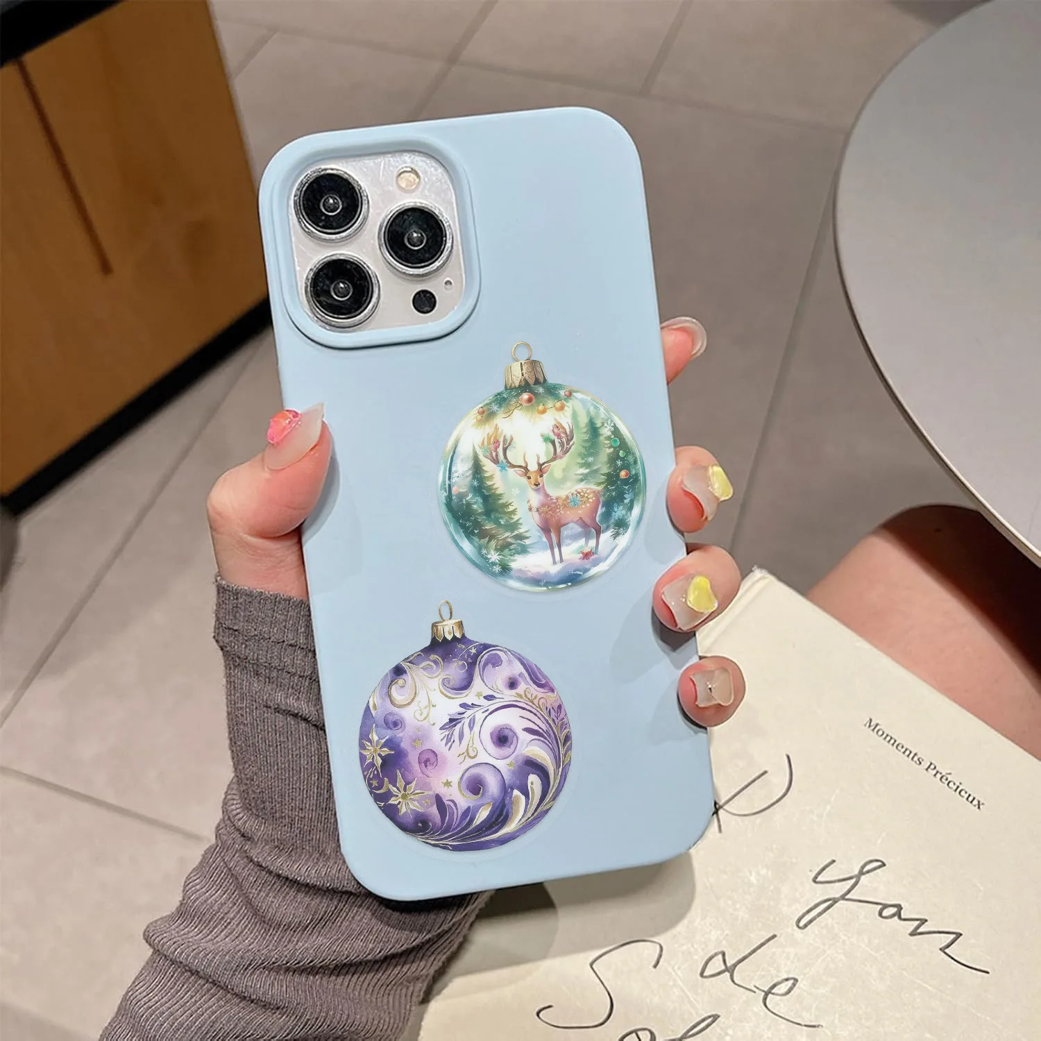 10/50 個カラーメリークリスマスボールベル絶妙なステッカー PET クリエイティブハンドブック電話ケースラップトップ新年ギフト装飾ステッカー