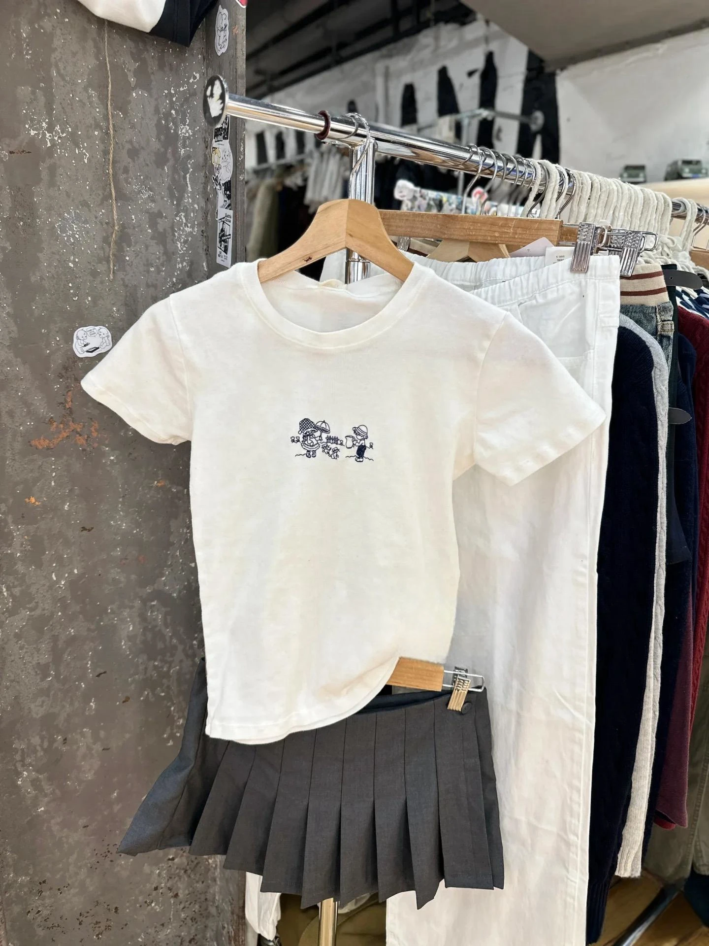 

Женская футболка Brandy Girl BM White American Sle ort Sve с вышивкой, свободного кроя, летняя, из хлопка, с круглым вырезом