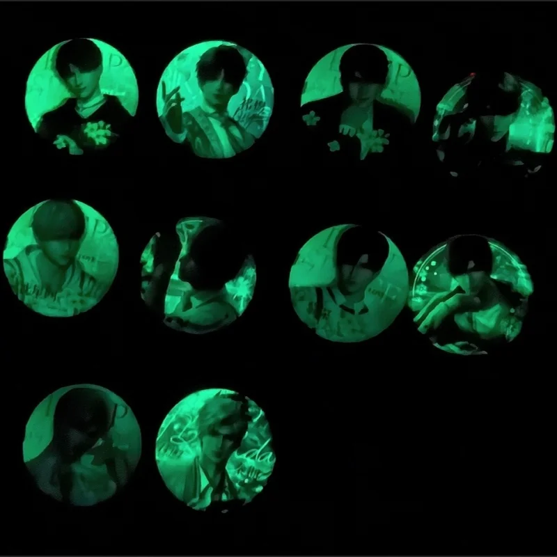 1 กล่องชุด 75 มม.Badge Animation Love และ Deepspace แฟลชการ์ดโปร่งใสอะนิเมะคอลเลกชันของขวัญของเล่นสําหรับแฟนๆตัวเลข