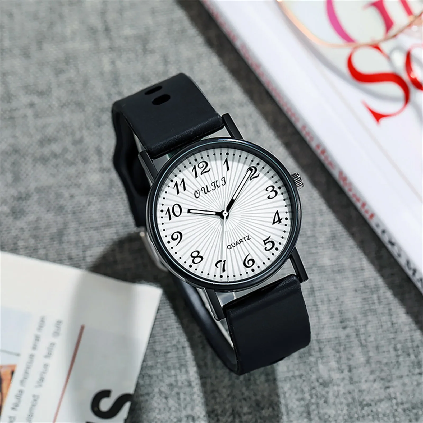 Multi Color Silicone Strap Watch for Students Quartz Minimalist Watch Digital Ins Watches for Women Fashion Round Dial Relogio