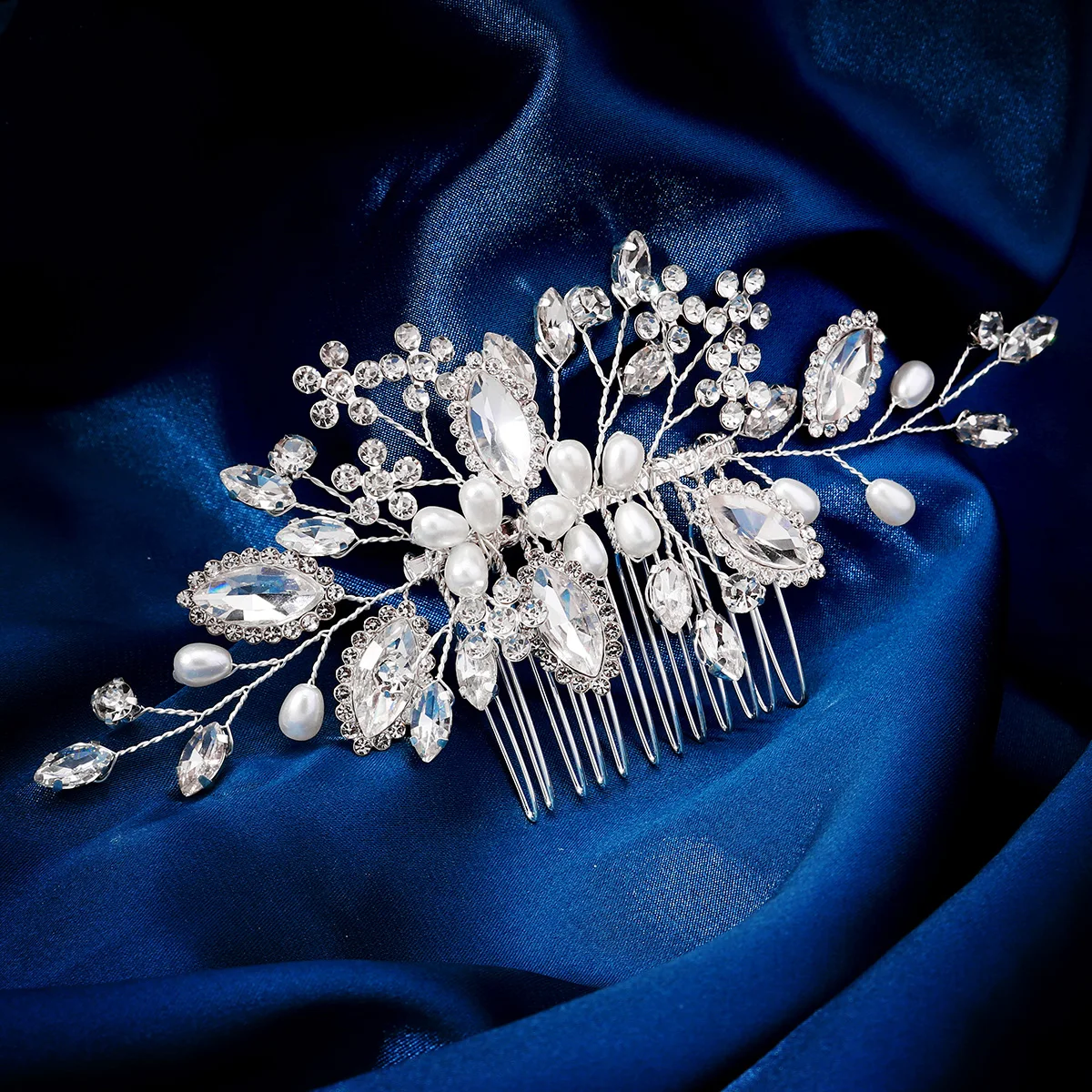 

Exquisite Rhinestone Plum Blossom Hair Comb Headpiece Daily Jewelry Hair Accessories Elegant Handmade Hair Clips For Women