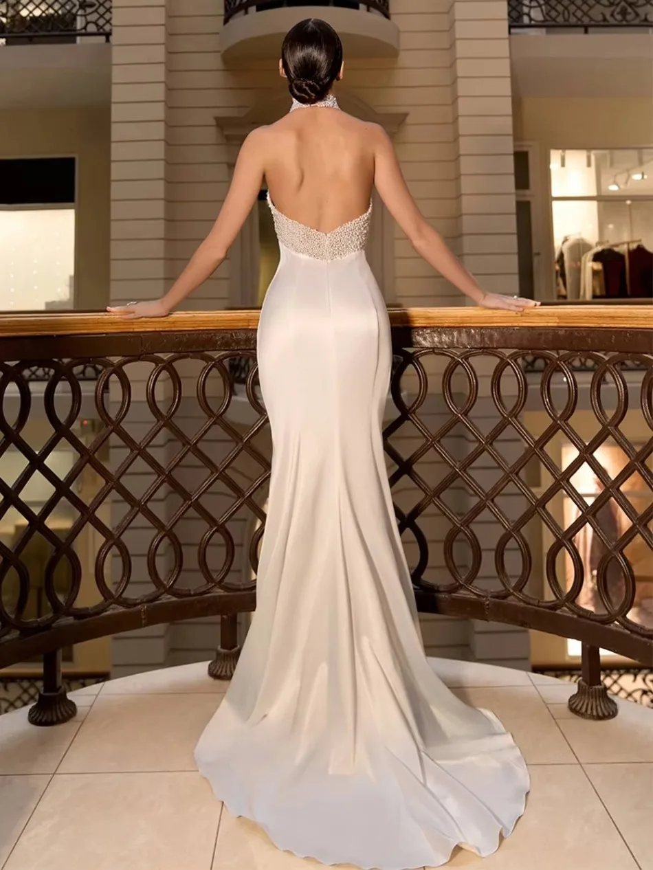 Satin Wedding Dress Halter Neck Crystal Beaded Mermaid Bridal Gowns Open Back Sweep Train Simple Elegant Bride Vestido De Noiva