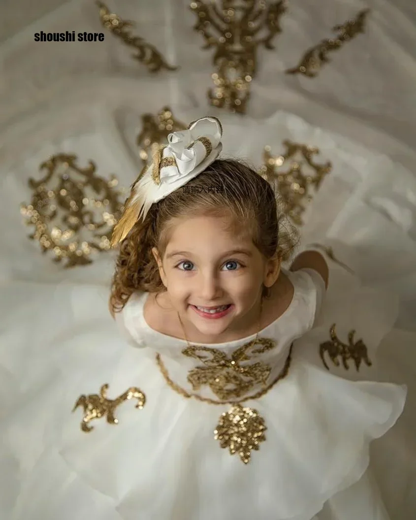 

White Satin Flower Girl Dresses Ball Gowns Gold Appqulies Short Sleeve Train Princess Kids Birthday Party Pageant Dress
