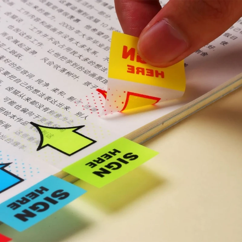 500 buah stiker tanda di sini, stiker label, tanda perekat tab di sini tanda Post di sini bendera untuk rumah kantor sekolah (4 warna)