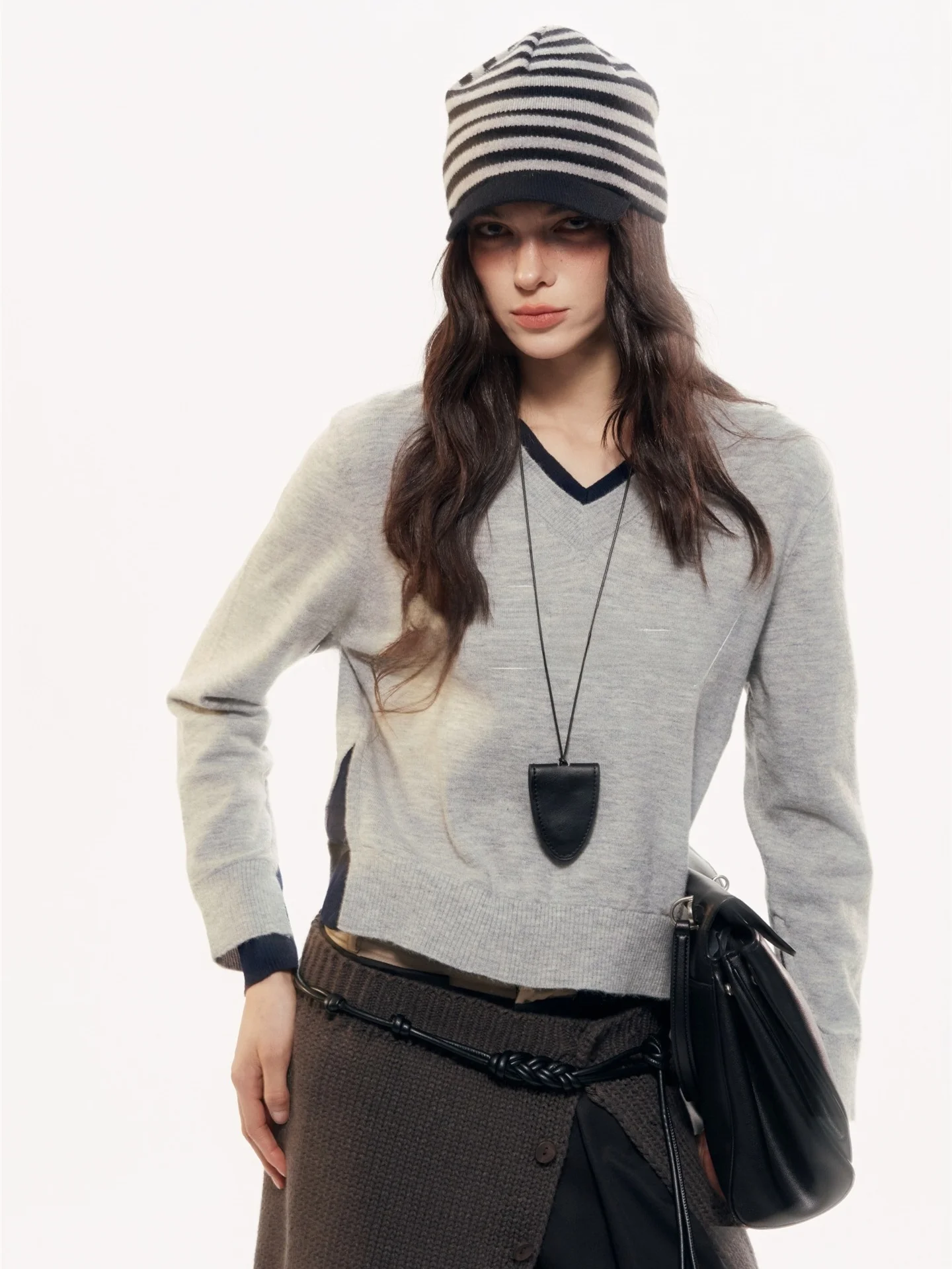 

Женский трикотажный джемпер Chill Zoey Color Blo с V-образным вырезом, свободного кроя, с длинными рукавами, из мягкой акриловой смеси, повседневный, весна 2026, новинка