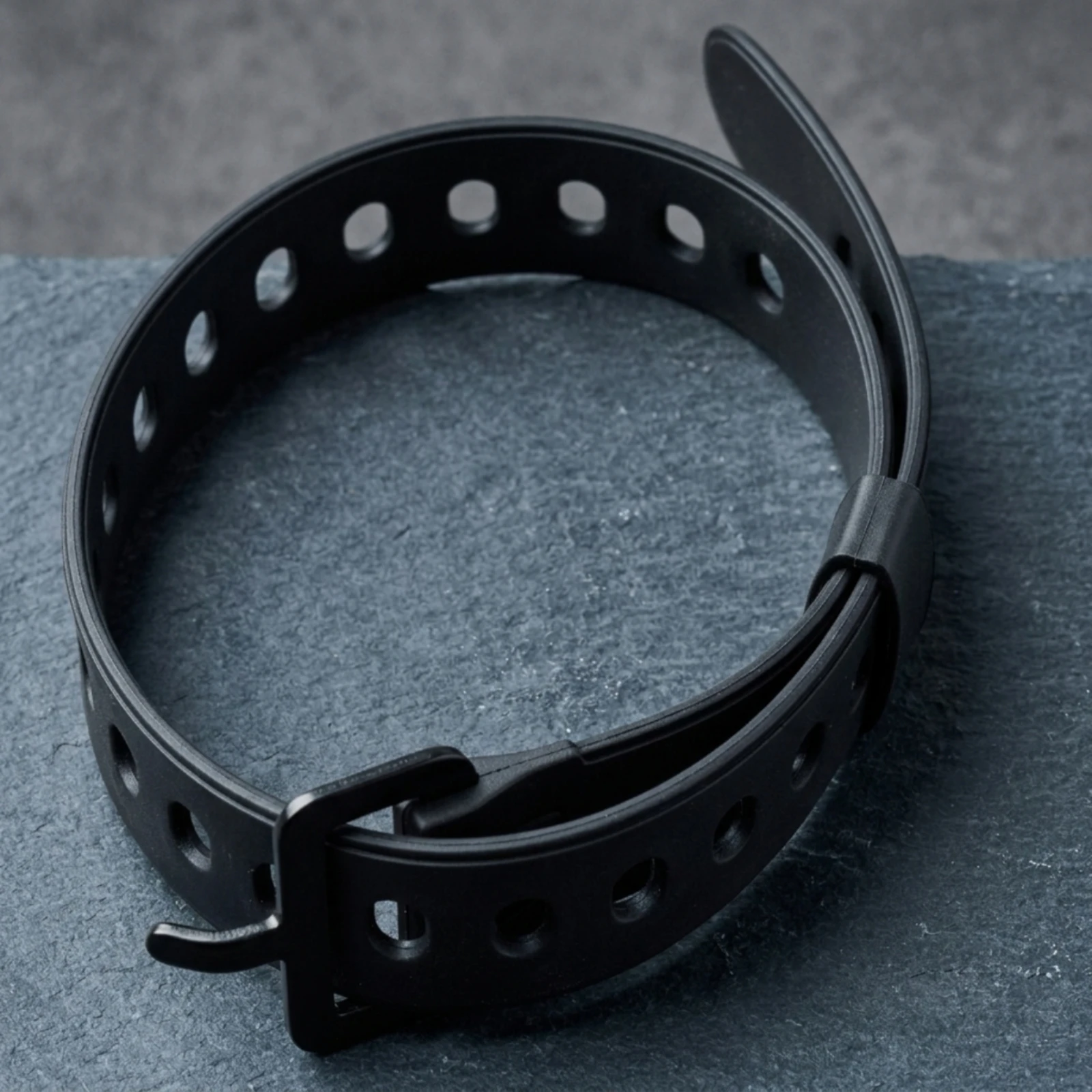 Rubber Strap with Buckle Multifunctional Utility Straps with Buckles Tie down Straps with Buckles Easy to Use for Organizers