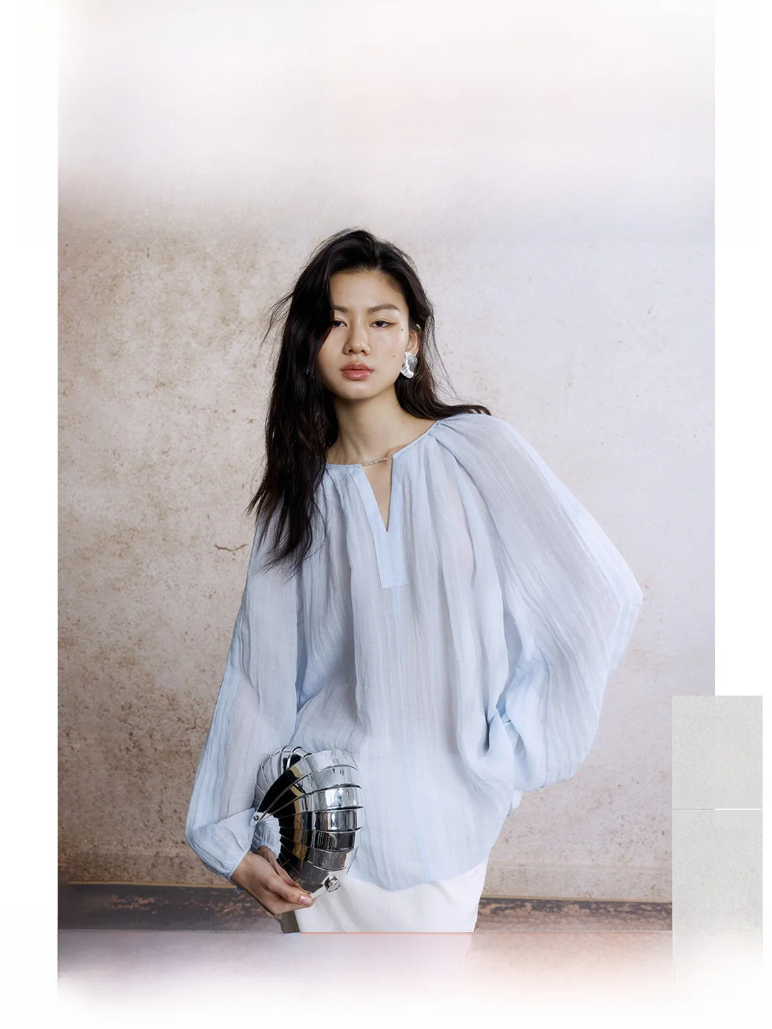 

ZhiZhi TianXiang Hemp V-neck Beaded Shirt Women's Loose Fit Breathable Romantic Purple Color Casual Style Long Sleeve Shirt