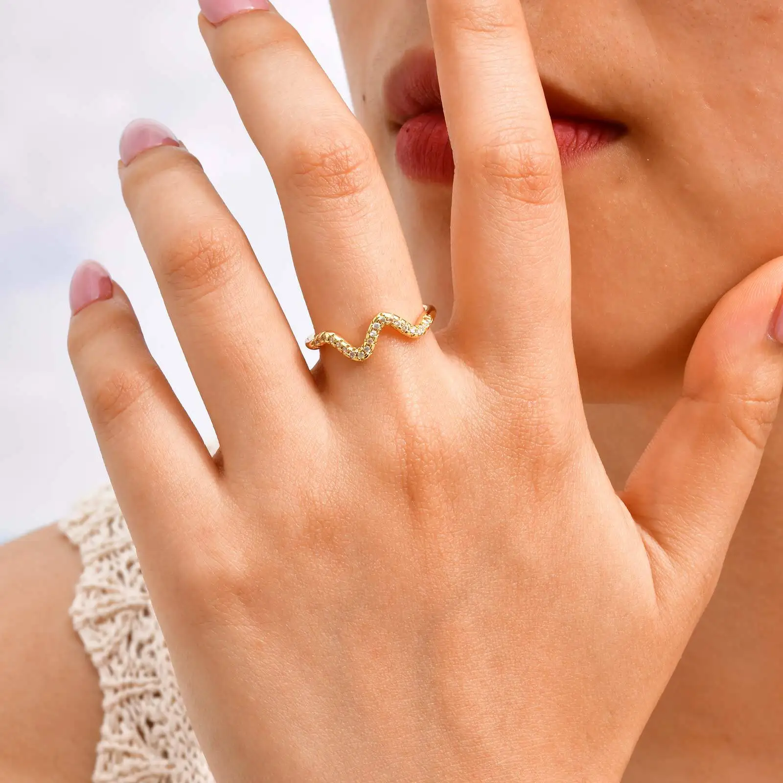 

Open Wave Shape Cubic Zirconia Ring for Women, Adjustable Finger Rings Aesthetic Jewelry Gift