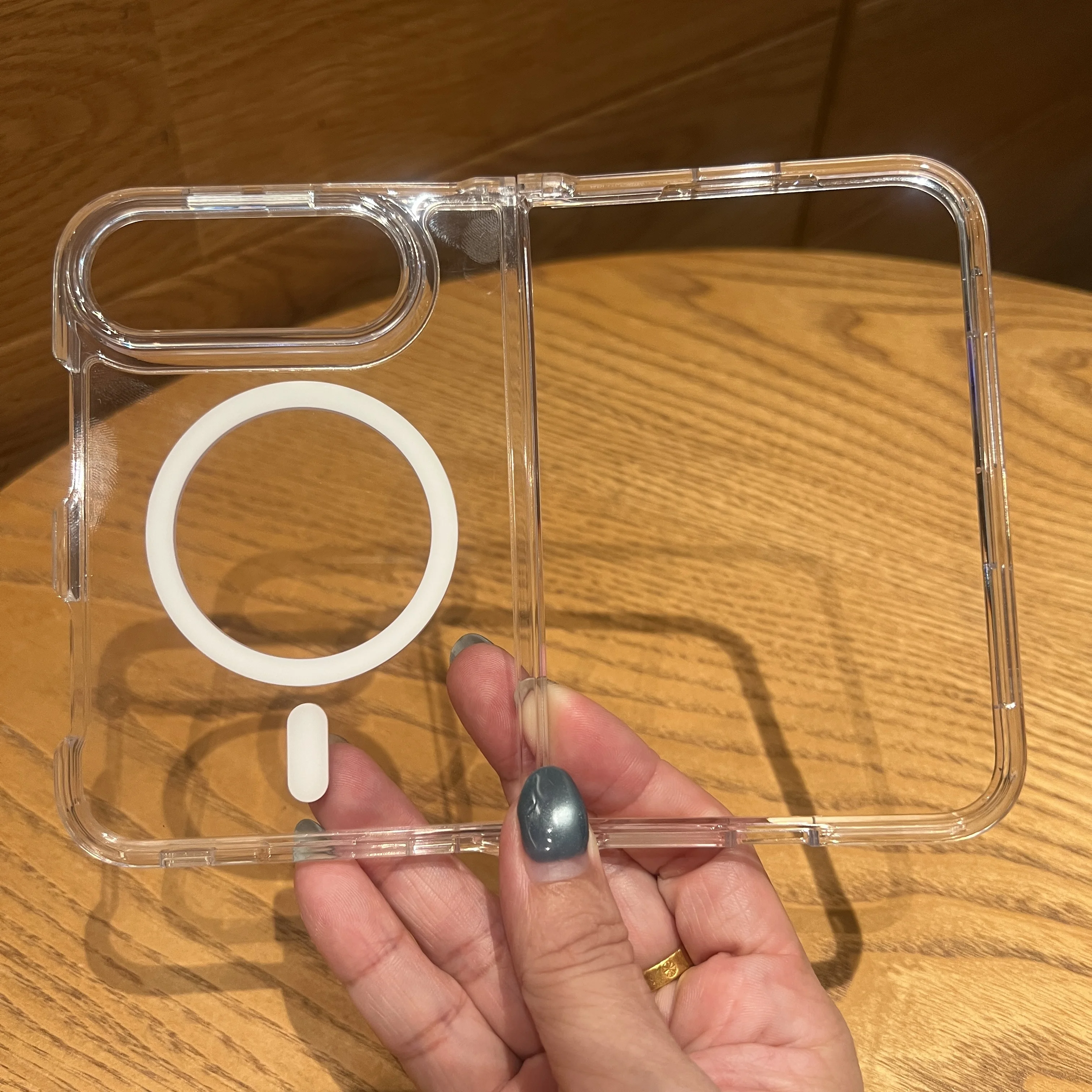 Original Transparent Fold Phon - огляд і ціна Clear Magsafe Case