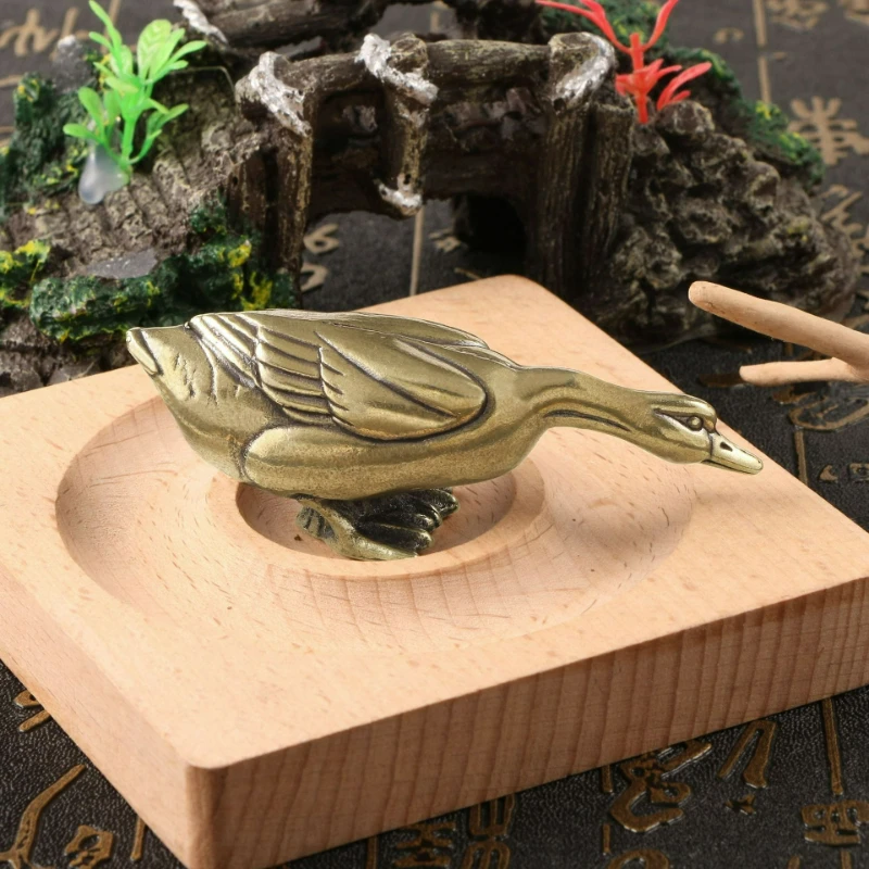 

Antique Big White Goose Creative Artistic Brass Ornaments Table Pet Tea Pet Fish Tank Ornaments Collection Handicraft Gifts