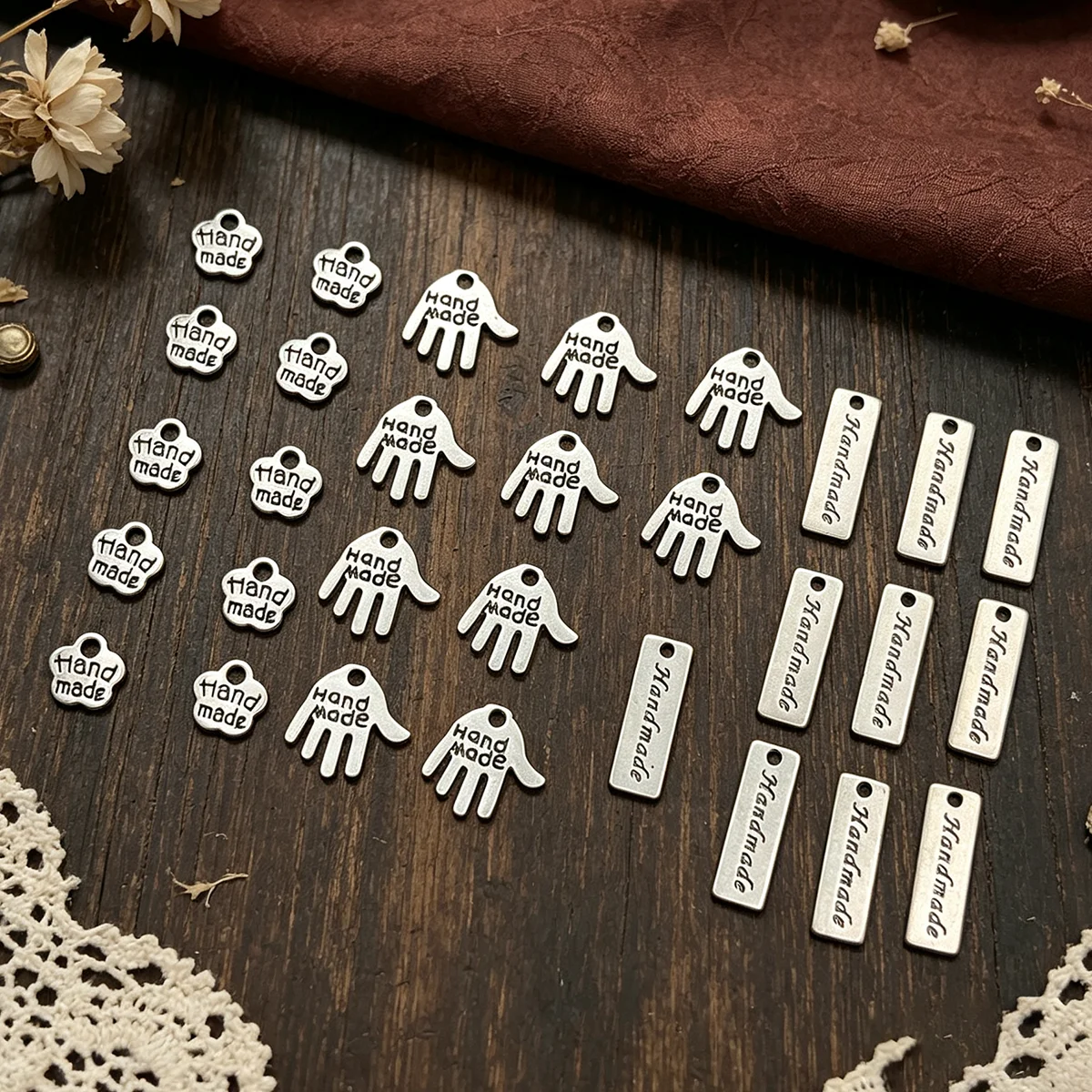 30-Piece Set of Letter Nameplates for Handmade Crafts, Including Flower-Shaped, Palm-Shaped, and Long Rectangular Engraved Tags, Suitable for DIY Bracelets, Necklaces, Earrings, and Pendants, Universal Accessories for Handmade Jewelry Assembly