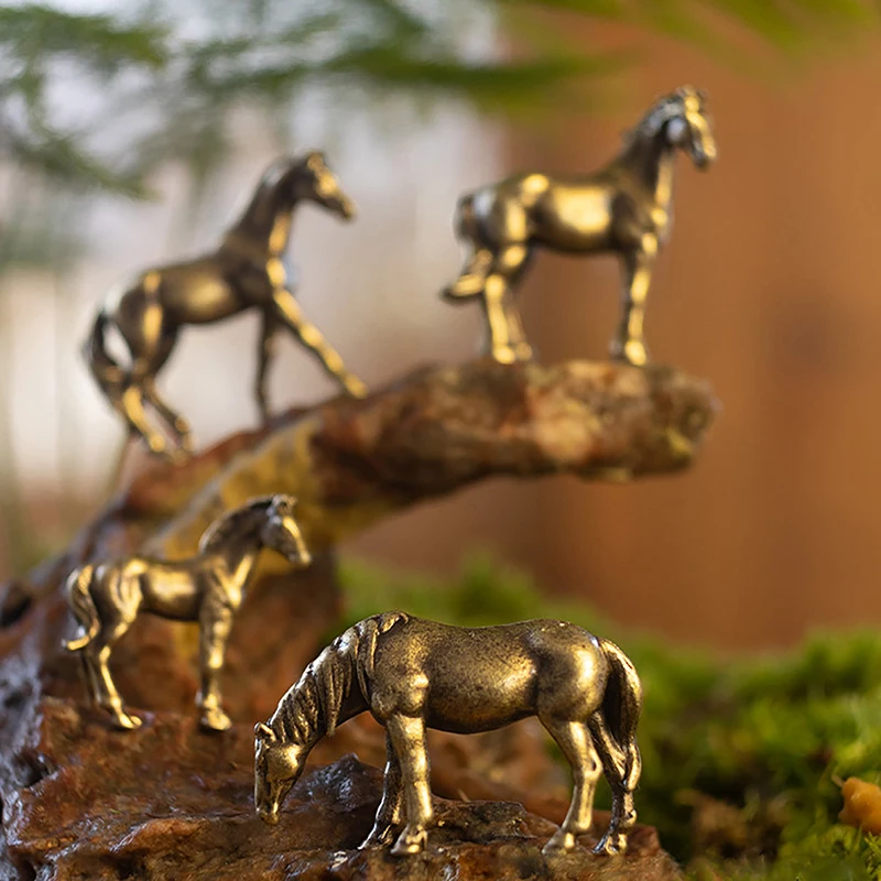 1Pcs Antique Brass Horse Figurines  Solid Long Tail Big Feng Shui Ornaments Copper Zodiac Animal Mini Desktop Decoration Crafts