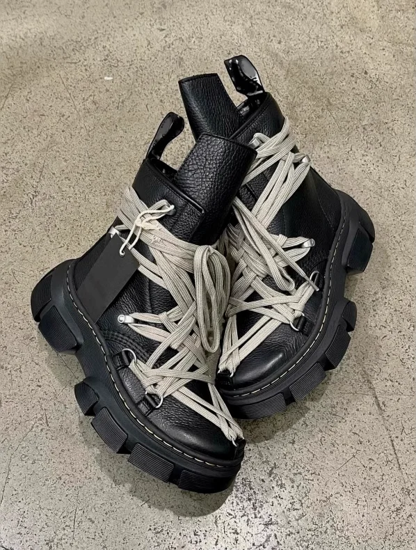 Retro sznurowane do połowy łydki okrągłe Toe buty motocyklowe Lady Zip skórzane buty w stylu vintage damskie fajne buty Knight 2024