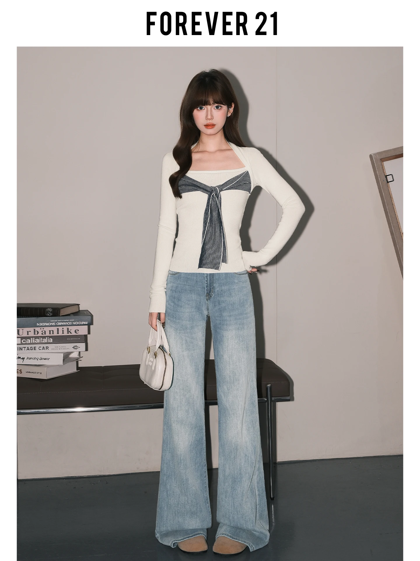 Jeans de Cintura Alta con Corte de Campana Forever 21 para Mujer, Diseño Americano Holgado, No Ajustado, Color Azul Claro