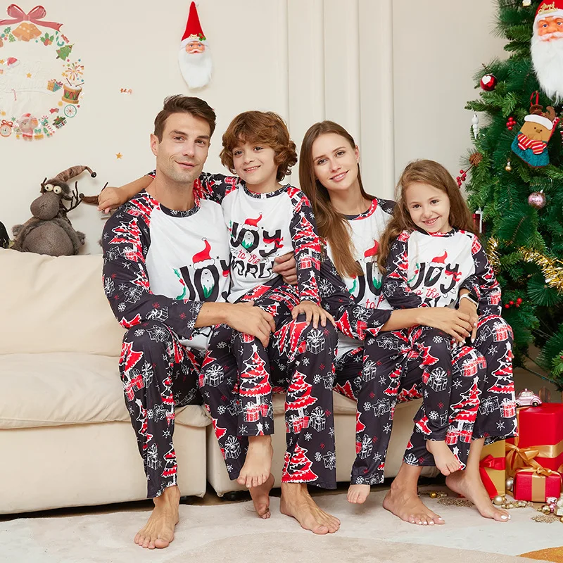 New Christmas cartoon letter Christmas tree to welcome the New Year printed adult children pet parent-child clothing set pajamas