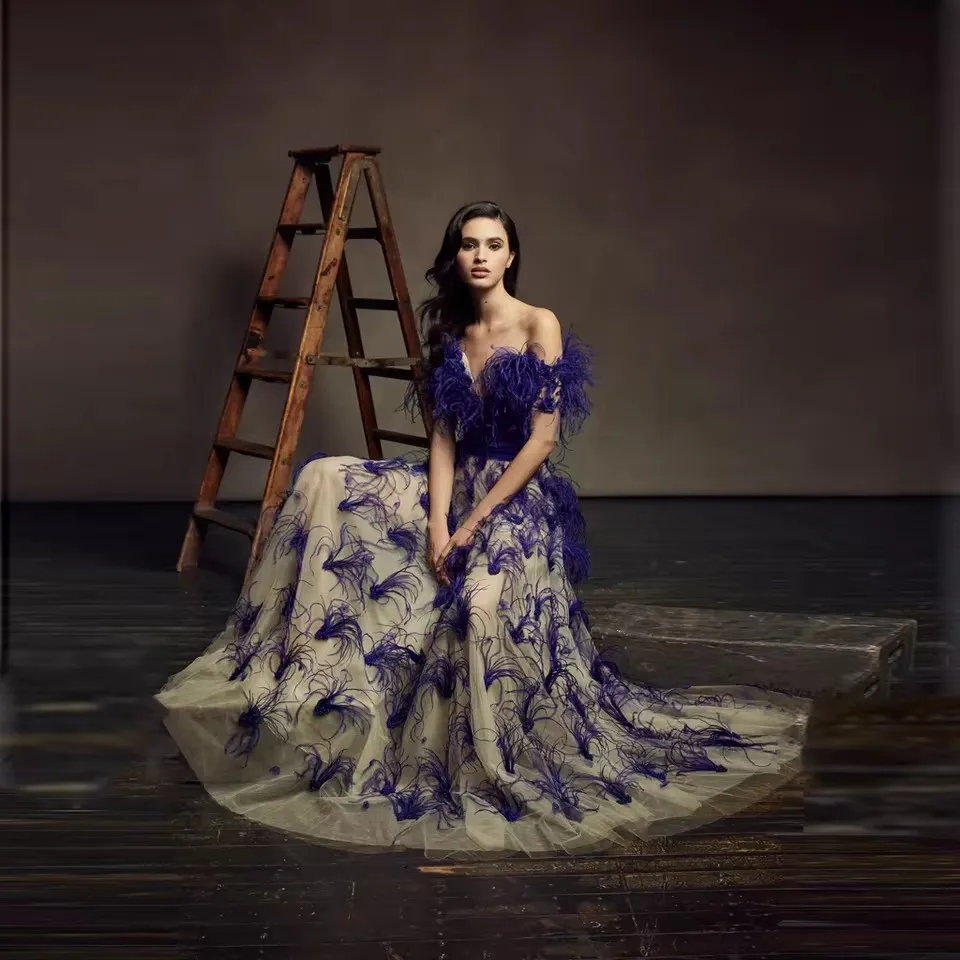 

Off Shoulder Feathers Evening Gowns Floor Length Dubai Prom Gown Tulle Personalized audi Arabic Purple Long Formal Dress Women