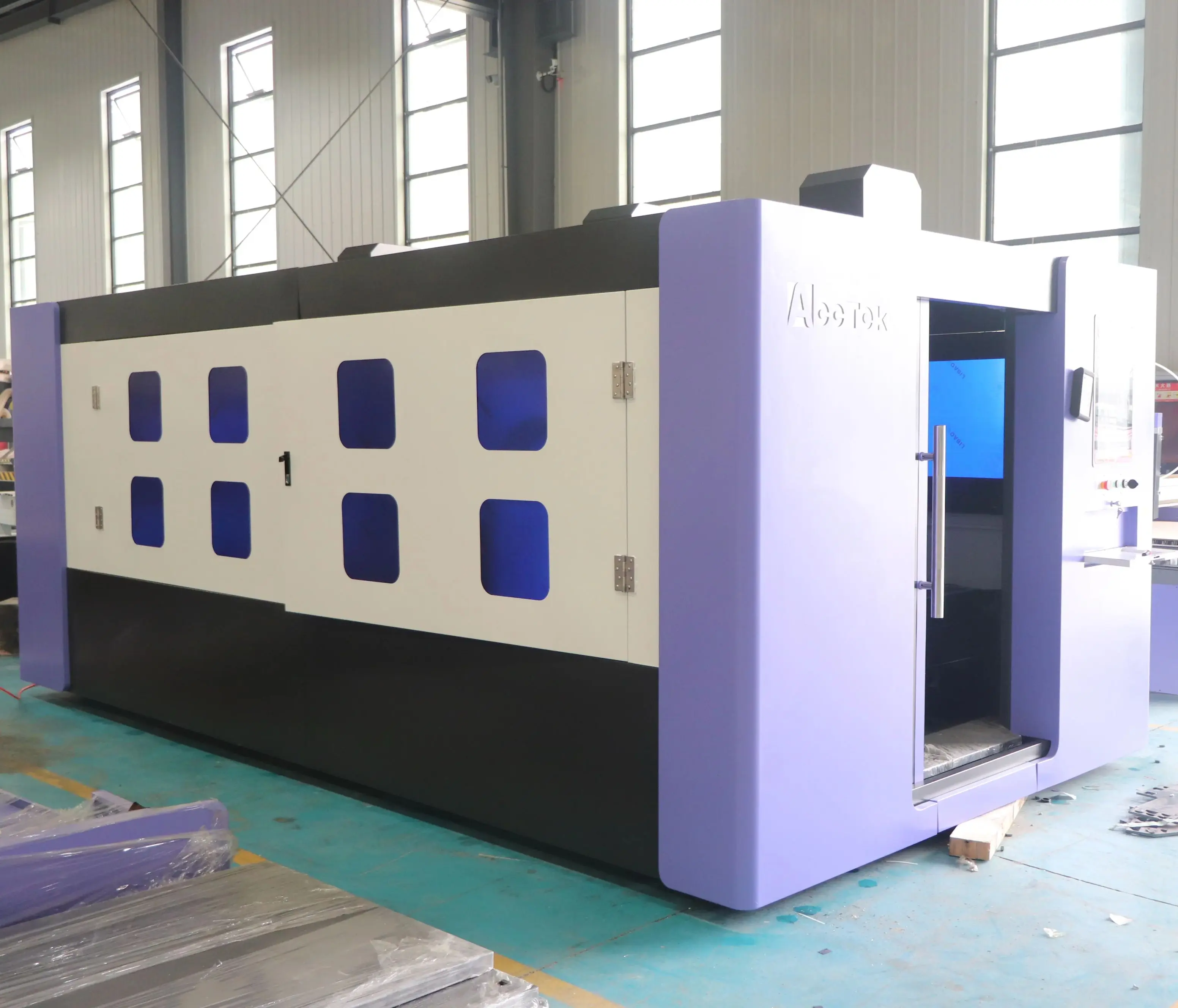 Affordable Economical 3015 Full Closed Fiber Laser Metal Cutting Machine 1500W 2000W 3000W 6000W for Steel Aluminum Sheet Plate