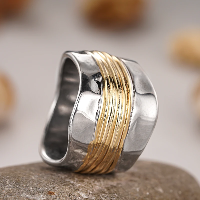 Huitan غير النظامية على شكل خواتم معدنية للنساء الذهب اللون سلك ملفوفة تصميم بيان خواتم الإناث ارتداء اليومي مجوهرات العصرية #2