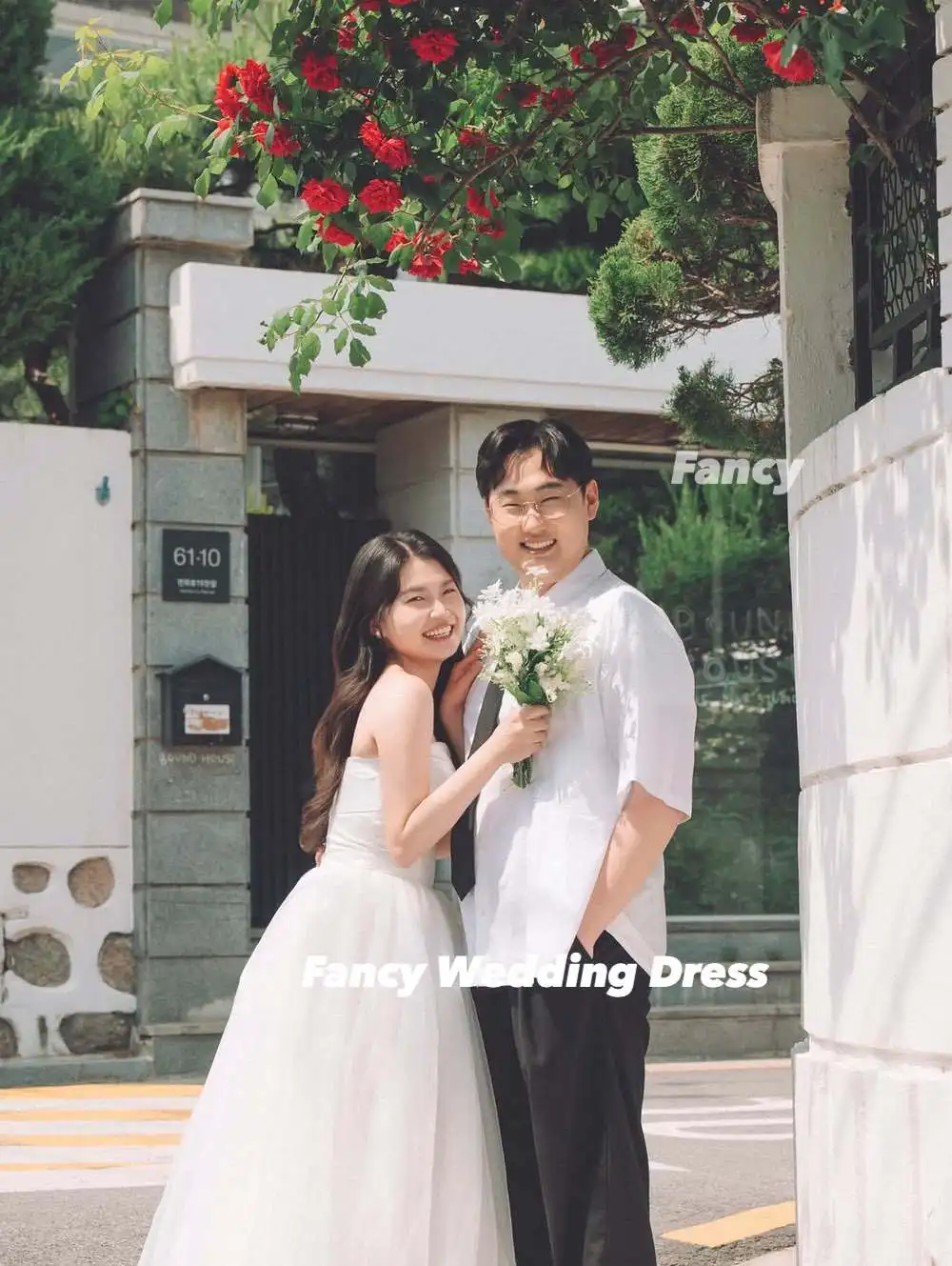 Fancy Prinses Strapless Korea Trouwjurk Een Lijn Zachte Tule Bruidsjurk Mouwloos Vloerlengte Terug Corset Aangepast