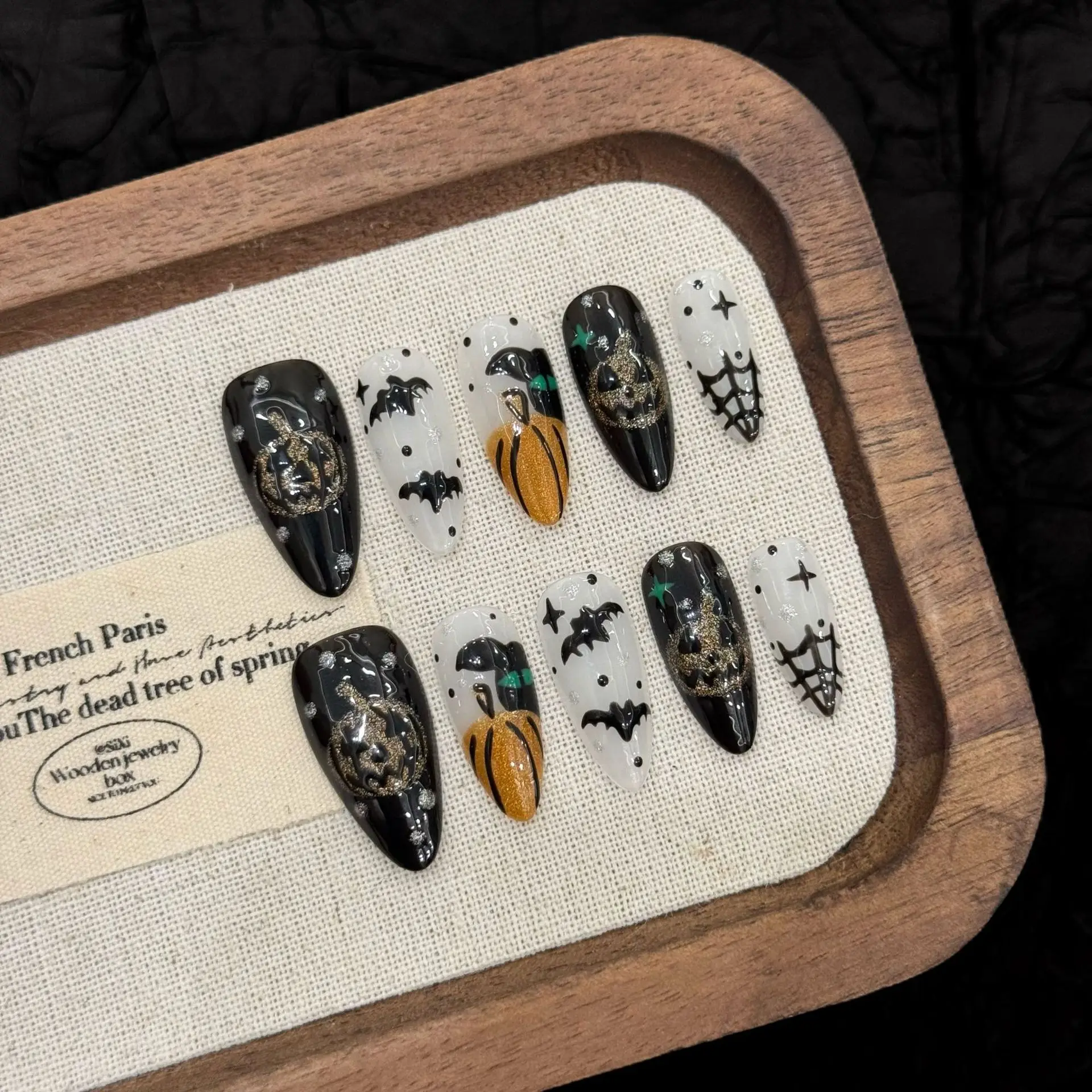 

10pcs Halloween Handmade Press On Nails Funny Pumpkin Cartoon Bat Devil Spiderweb Designs Fake Nail Almond Cat's Eye False Nail