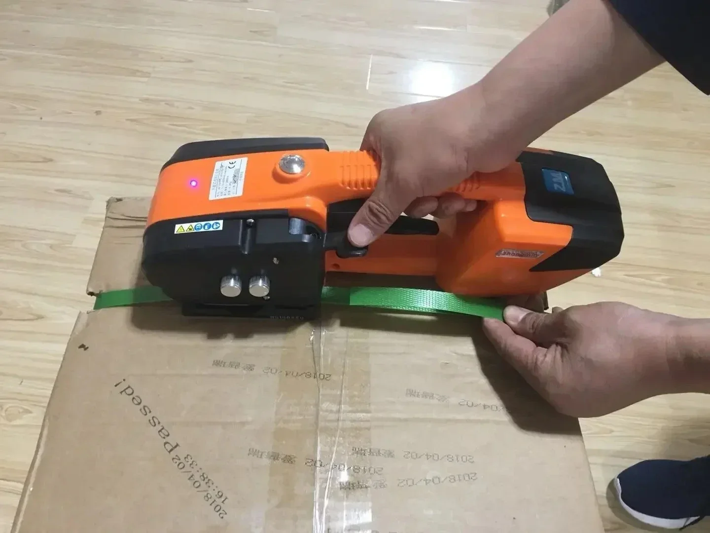 

Factory price electric portable battery powered strapping tool for PET PP strap JD13/16