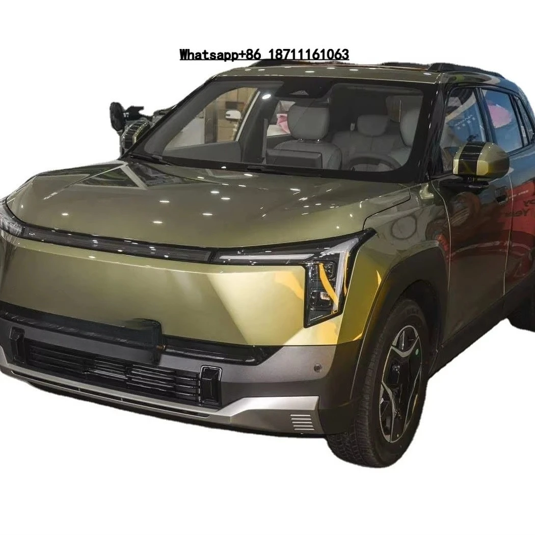 06 Compact Pure Electric SUV Eco-Friendly White EV New Energy Vehicle Nammi 06