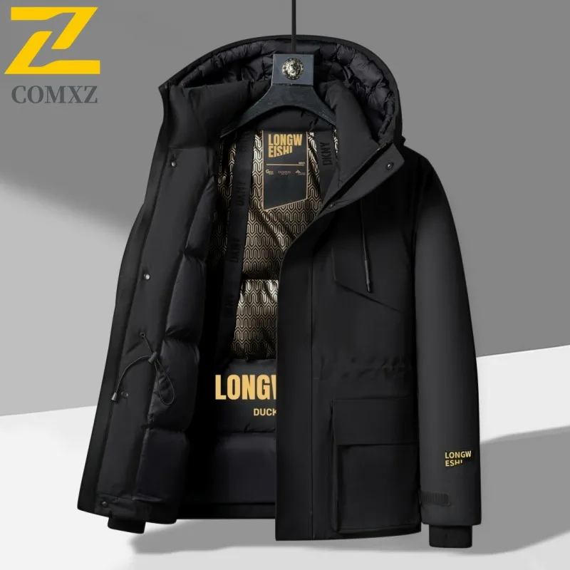 เสื้อแจ็คเก็ตบุผ้าฝ้ายหนานุ่มสำหรับผู้ชาย COMXZ รุ่นพรีเมียม คอตั้ง สไตล์ธุรกิจ เหมาะสำหรับการเดินทาง แจ็คเก็ตพัฟเฟอร์แบบมินิมอล เสื้อแจ็คเก็ตแบบดาวน์