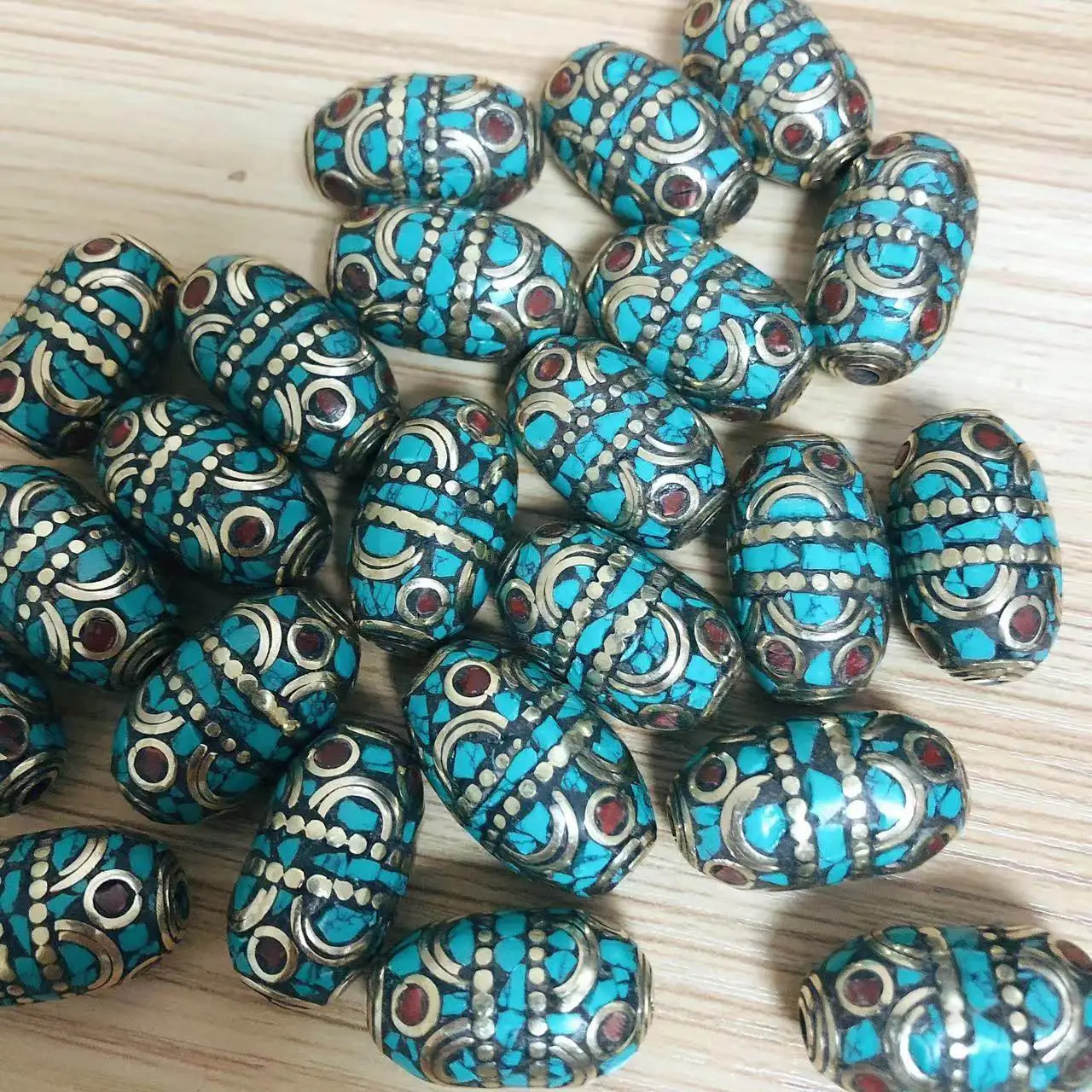 BD280  Nepal Handmade Beads Brass Inlaid Turquoises Coral Stone Oval Diy Beads Jewelry Accessory 4 PCS Beads Lot