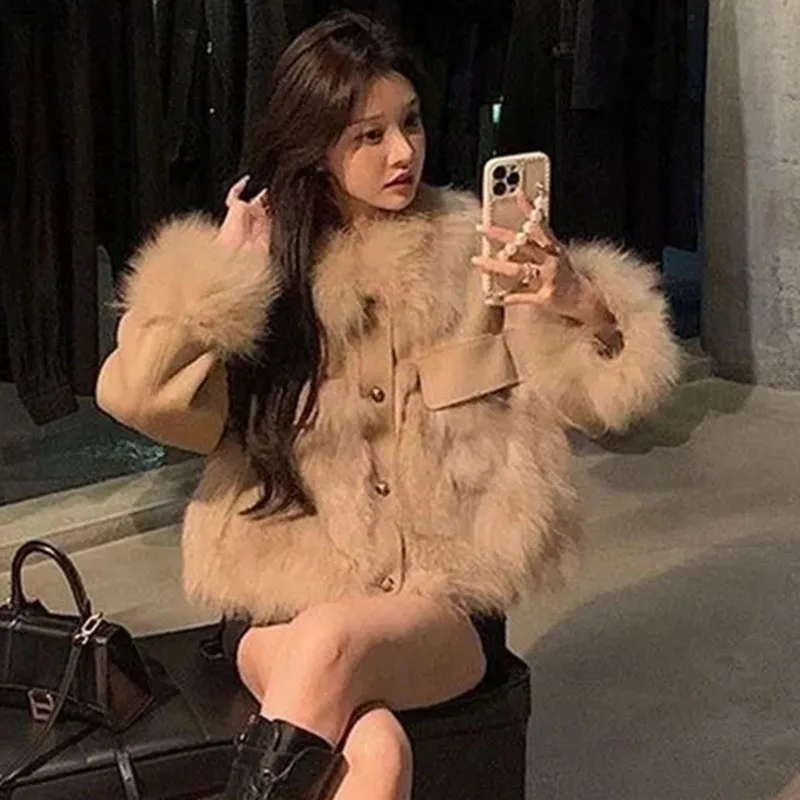 Mulheres coreanas mangas compridas de pelúcia outwear inverno moda feminina curto casaco de pele de vison 2025 senhoras retalhos solto jaqueta de pele do falso