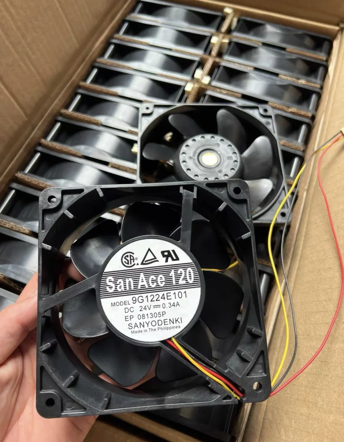 

9G1224E101 Brand new fans