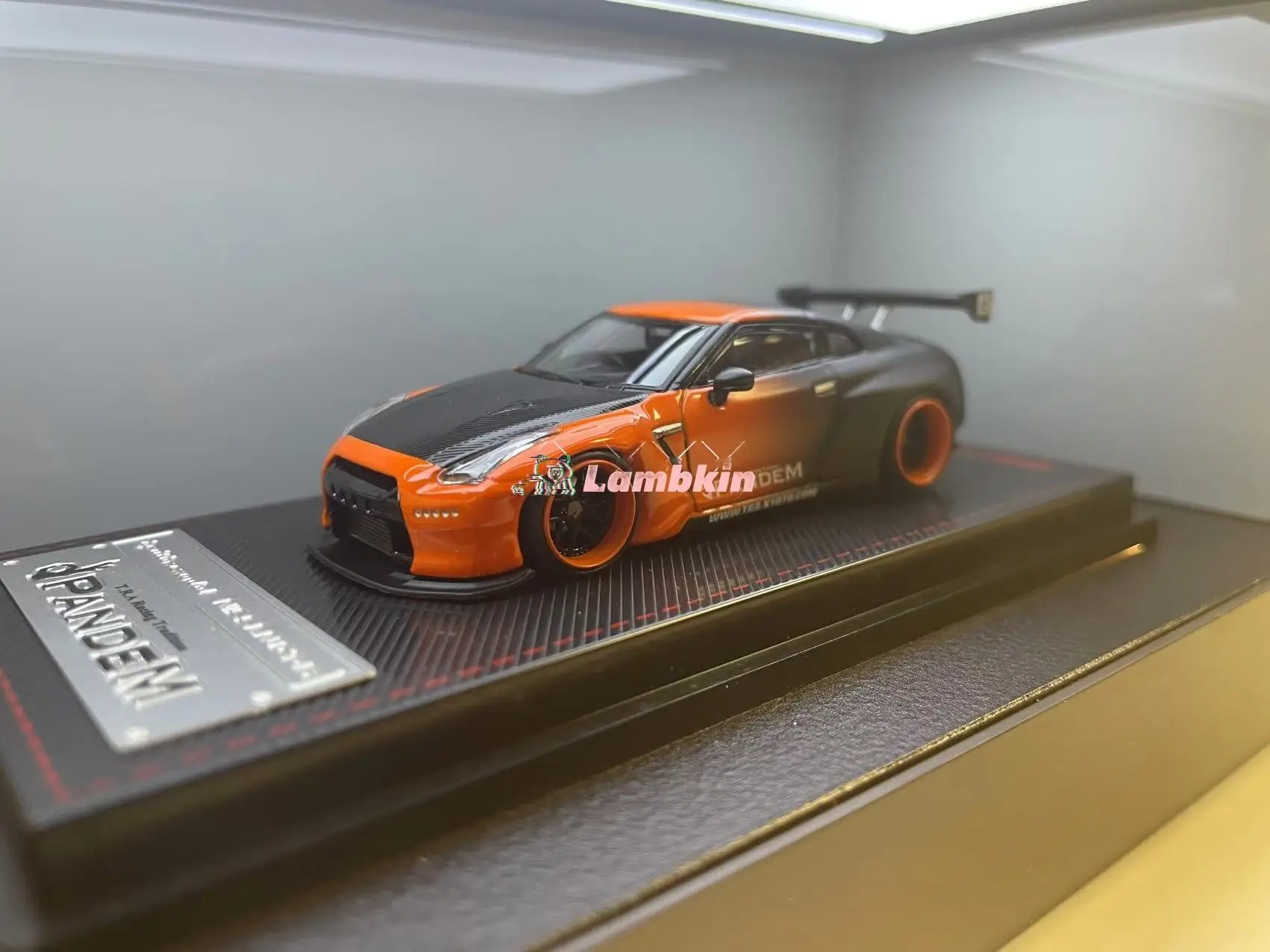 

IG 1:64 GTR R35 PANDEM Rocket Bunny Nee Alloy Car Model Orange and Black Mini Collection Gift 10cm