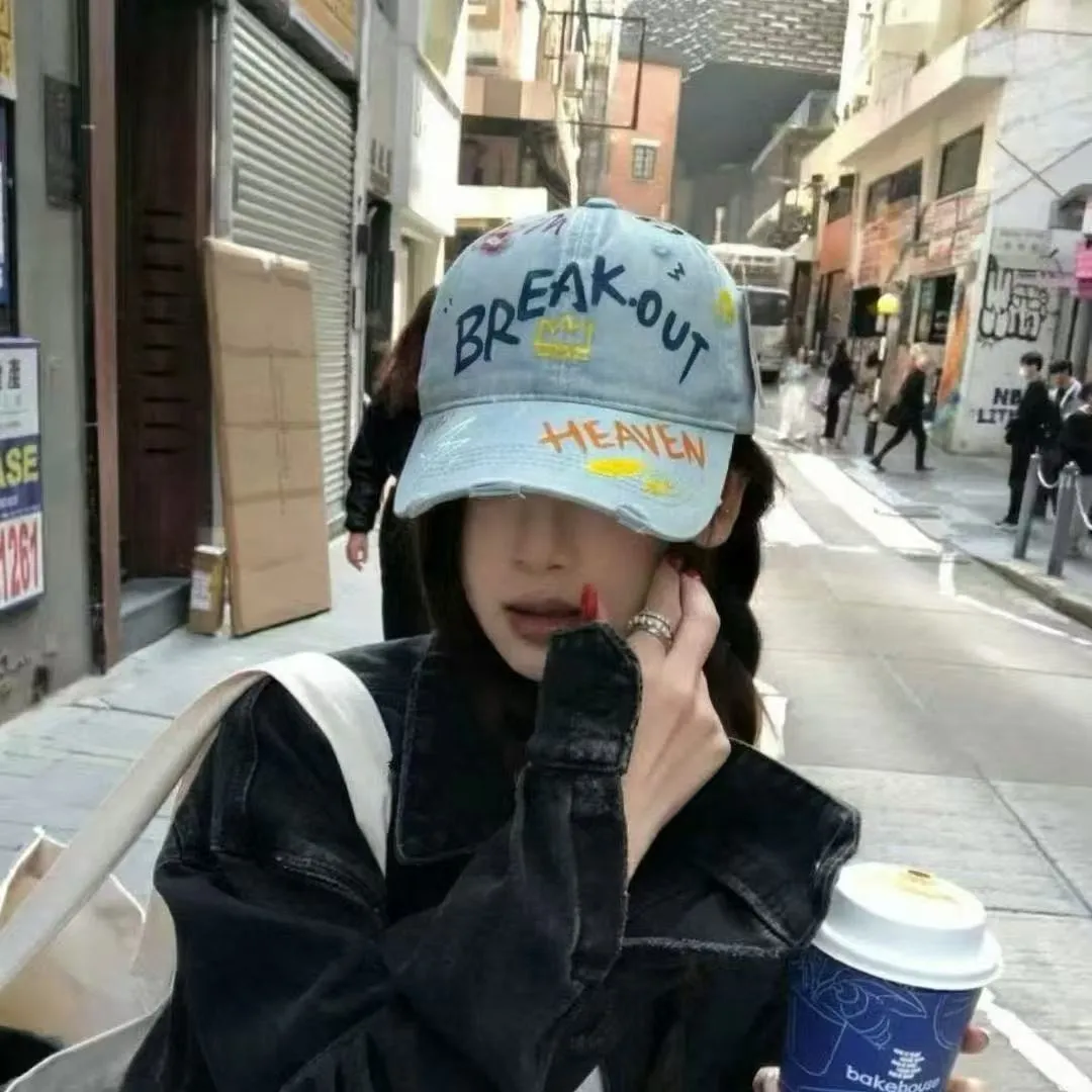 新しい手描きの落書き文字フリンジエッジ野球帽パーソナライズされたアウトドアカジュアルオールマッチストリートスタイル顔痩せ帽子