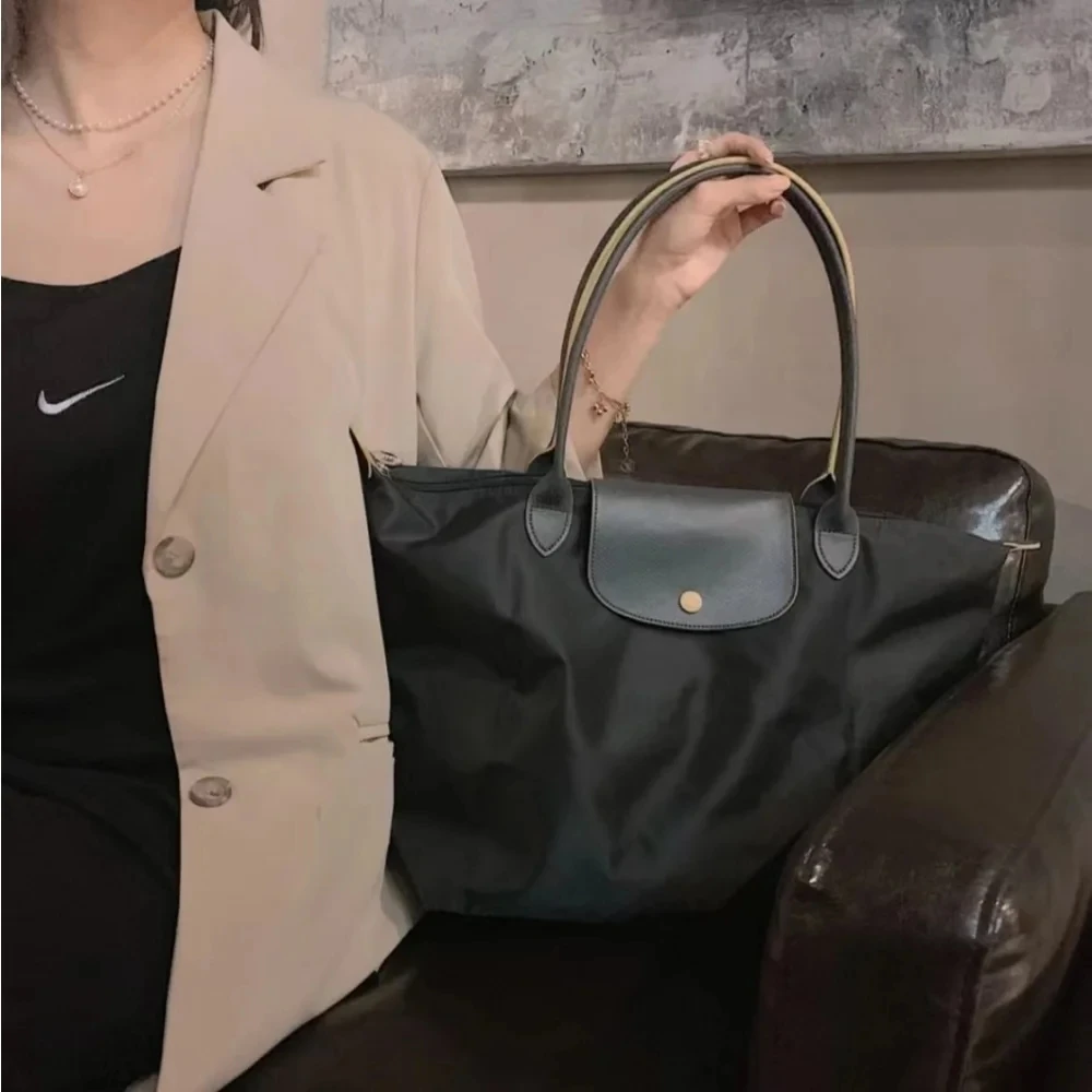 

Foldable High End High-capacity Bag For Women New Trendy Tote Bag Versatile Commuting Texture Portable Shoulder Bag 2024