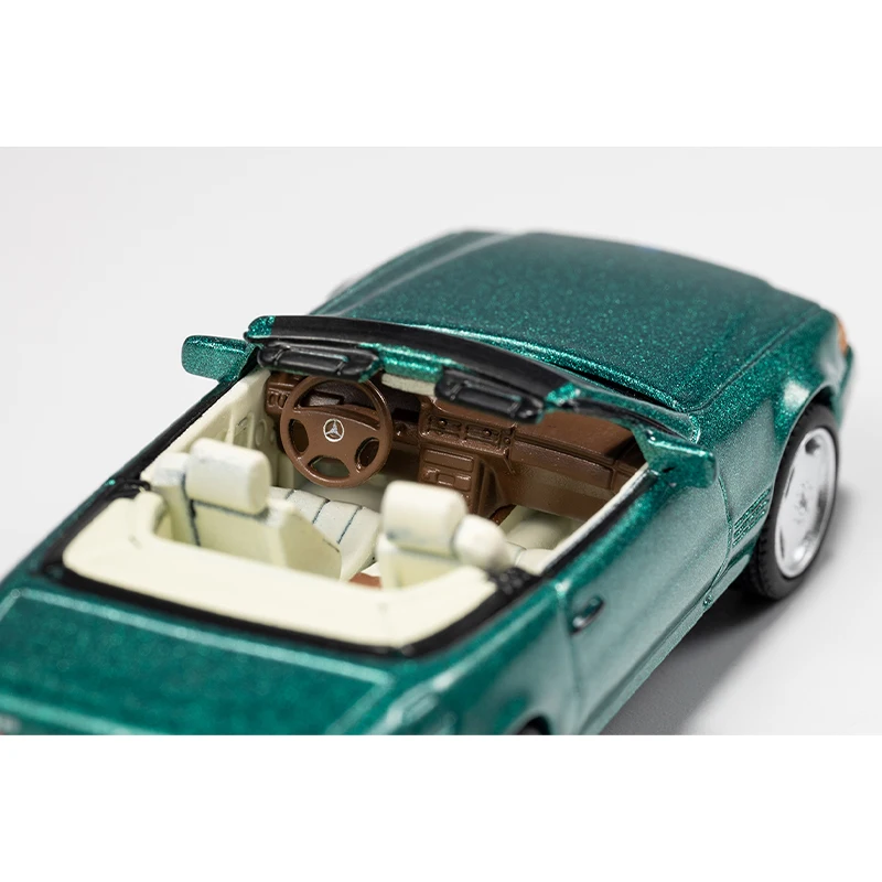 DCT 1/64 SL500 Model Car Luxury Classical Vehicle Diecast Toy Collection Sports Car Station Vehicle with Display Box for Adults