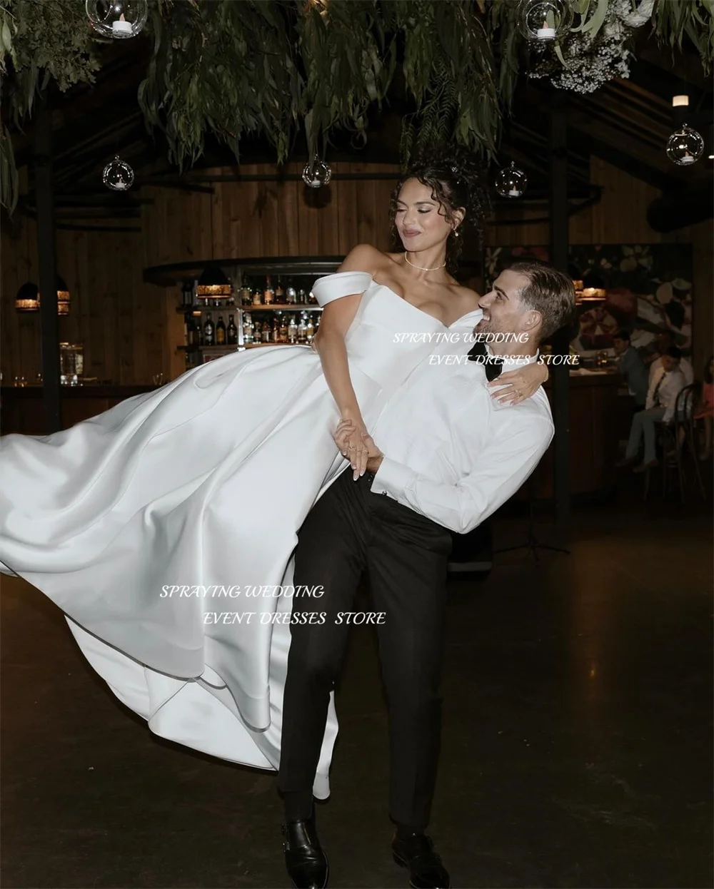 SPRAYING Simple White Strapless Satin Wedding Dresses Floor-Length Long Bridal Gown Side High Slit Photo Shoot Wedding Robe