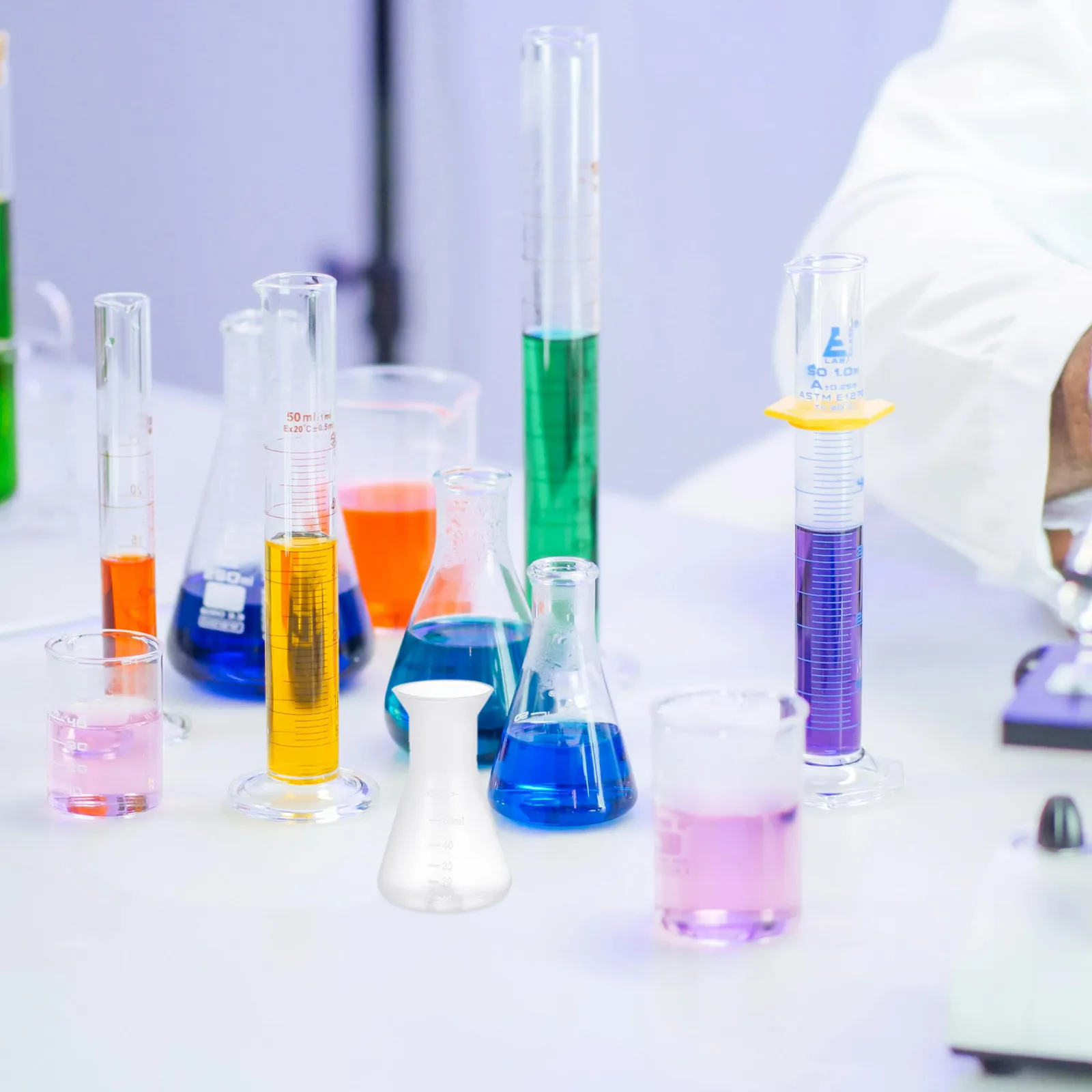 Frascos Erlenmeyer de plástico, suministros de laboratorio profesionales, vasos de experimento para aulas de ciencia y química, medición de 50Ml, 6 uds.