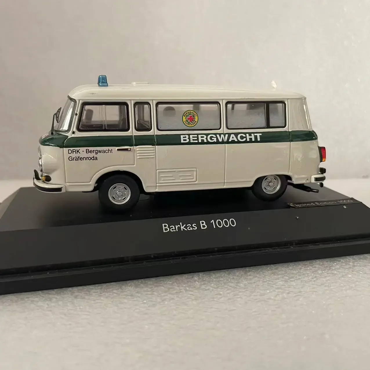 Die Cast Alloy BARKAS - B1000 AMBULANCE MUSEUM BERGWACHT for 1:43 Scale Toy Car Model Gift Defective