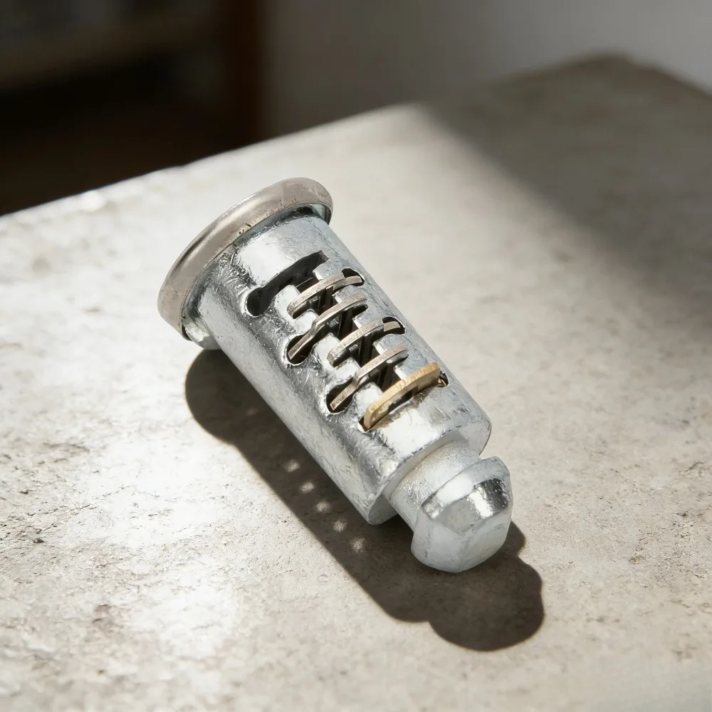 

Replacement Lock Cores & Key Set For Thule Bike Rack, Roof Racks, Ski Rack, Cross Bars, Towers, Kayak Rack