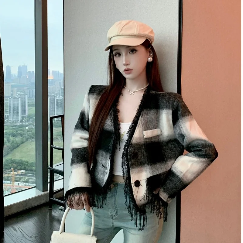 

Retro Feel V-Ne Fringed Woolen Plaid ort Coat Loose Fit Autumn Winter New Sle Women's Faion Small Fraance Sle