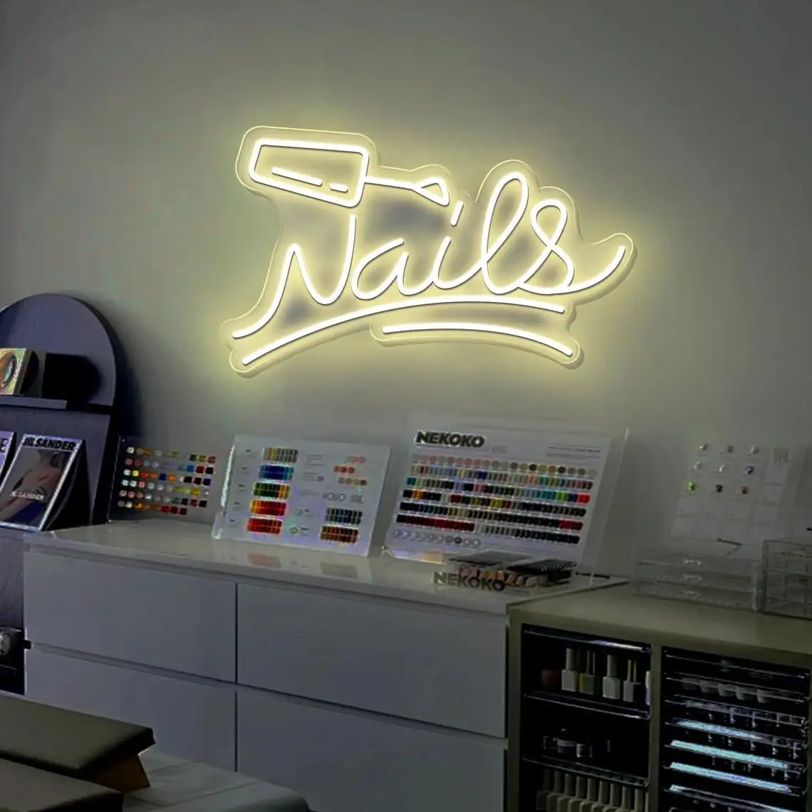Nails Neon Sign Business Art Wall Light USB LED Light for for Beauty Salon Makep Room Decorations Neon Personnalisé Gift