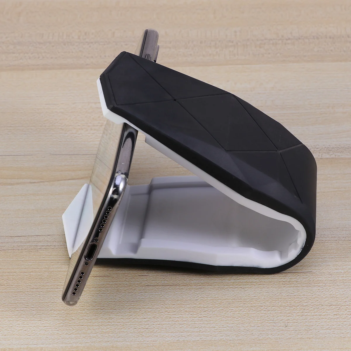 

Vehicle Phone Navigation Bracket White Durable Multi-Function Clip Design Car Phone Holder for Vehicle Navigation and Office