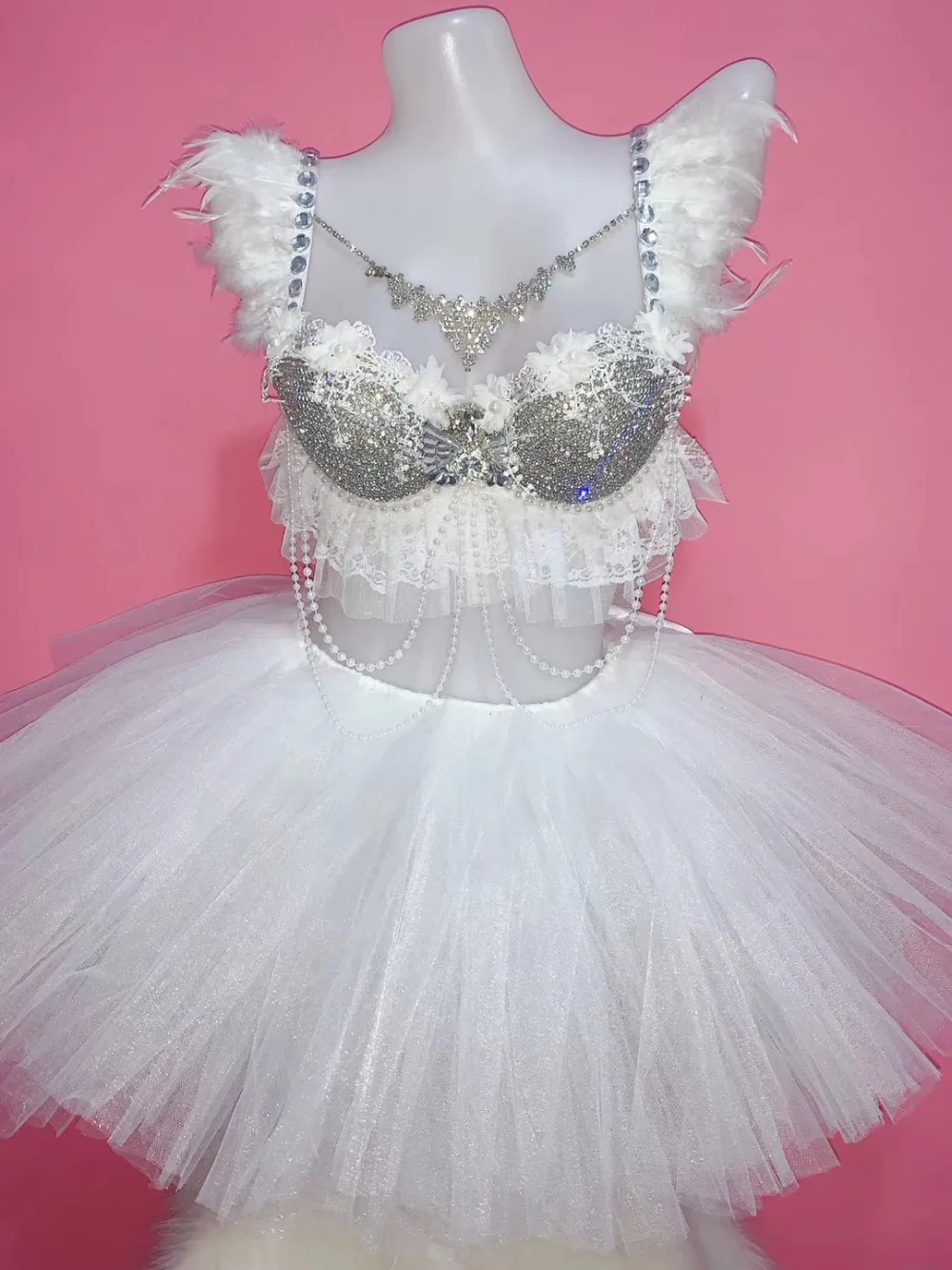 

Sparkly Rhinestones feather Bikini Women Costume white Crystals Bra Shorts Nightclub Singer Stage Wear Exhibition Models Show