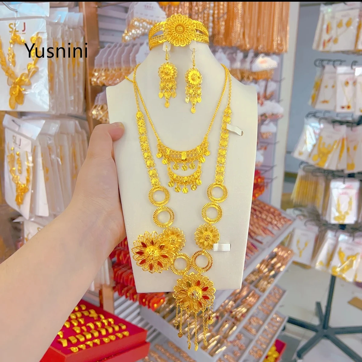

New Dubai Fashion High end 24K Gold Plated Necklace Earrings Rings Bracelets Exquisite Engagement Party Jewelry Set for Lovers