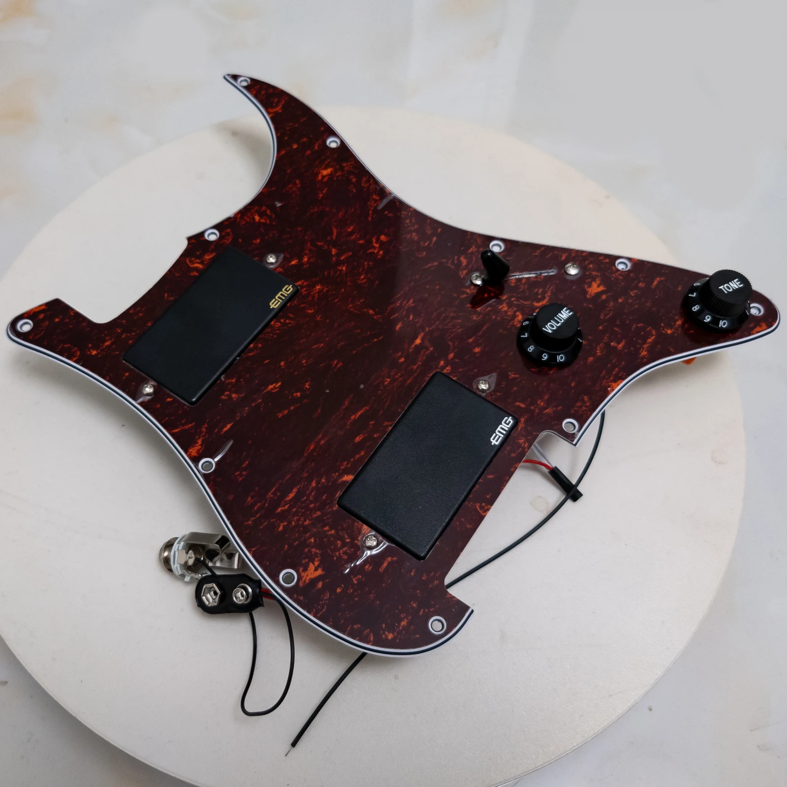 

Guitar Prewired Loaded Pickguard Set – HH Active Alnico 5 Humbucker Pickups, 1 Volume 1 Tone, Prewired Assembly